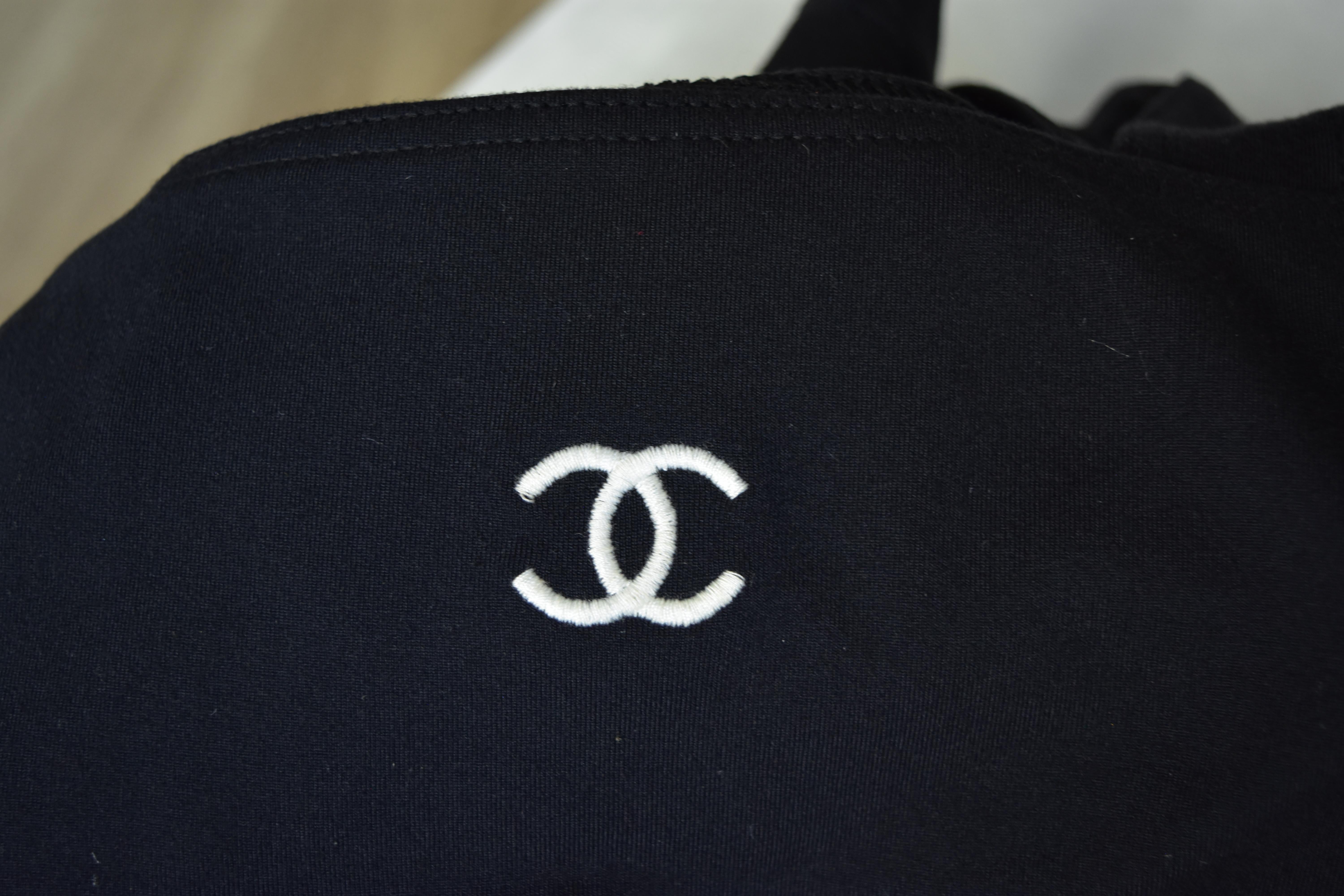 Chanel 98P Primavera 1998 Vestido recortado más buscado con bordado CC Logo 40 en Excelente estado para la venta en Merced, CA