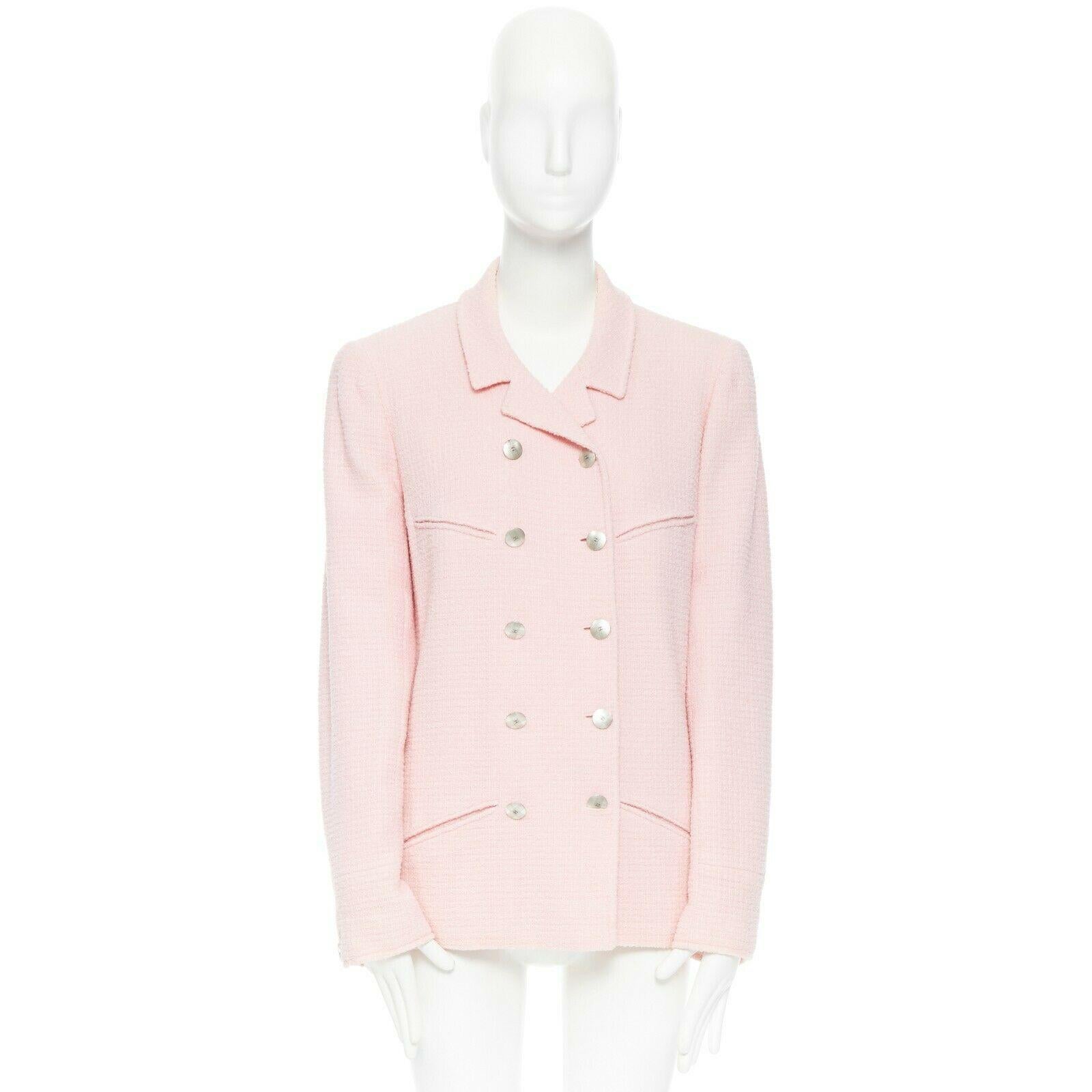 CHANEL 98P vintage soft pink tweed double breasted boxy blazer jacket FR46
Brand: CHANEL
Designer: Karl Lagerfeld
Collection: 98P
Model Name / Style: Tweed jacket
Material: Wool
Color: Pink
Pattern: Solid
Closure: Button
Lining material: Silk
Extra