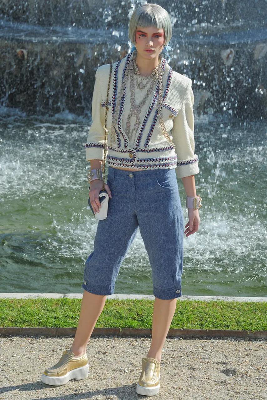 Chanel 9K$ Cara Delevingne Style Lesage Tweed Jacket 40 FR In Excellent Condition For Sale In Dubai, AE
