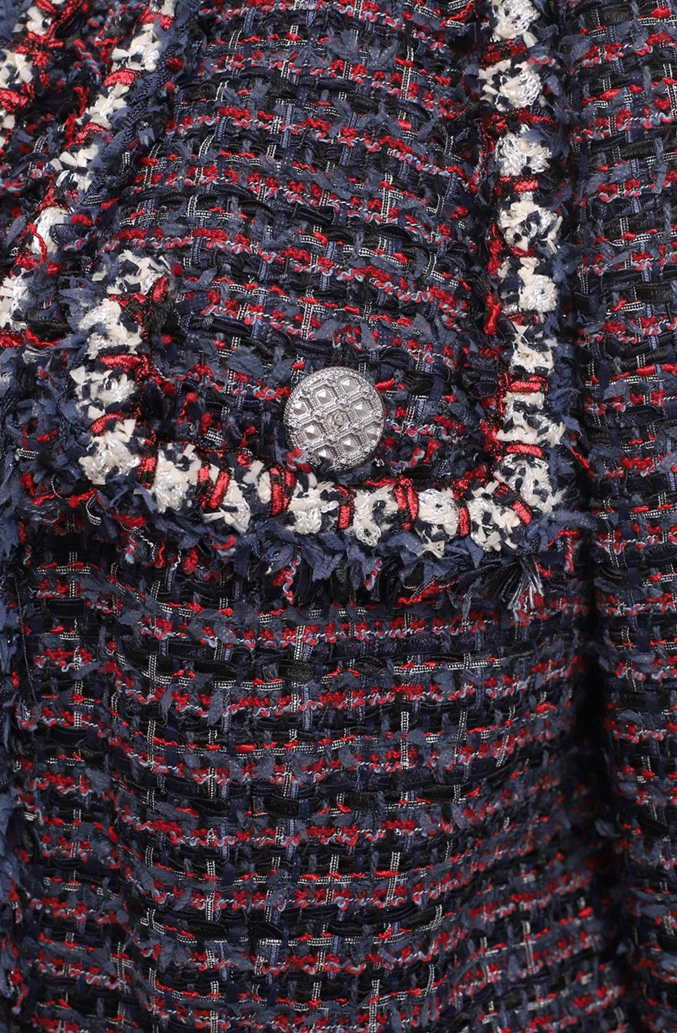 Chanel 9K$ Cara Delevingne Style Lesage Tweed Jacket 40 FR For Sale 1