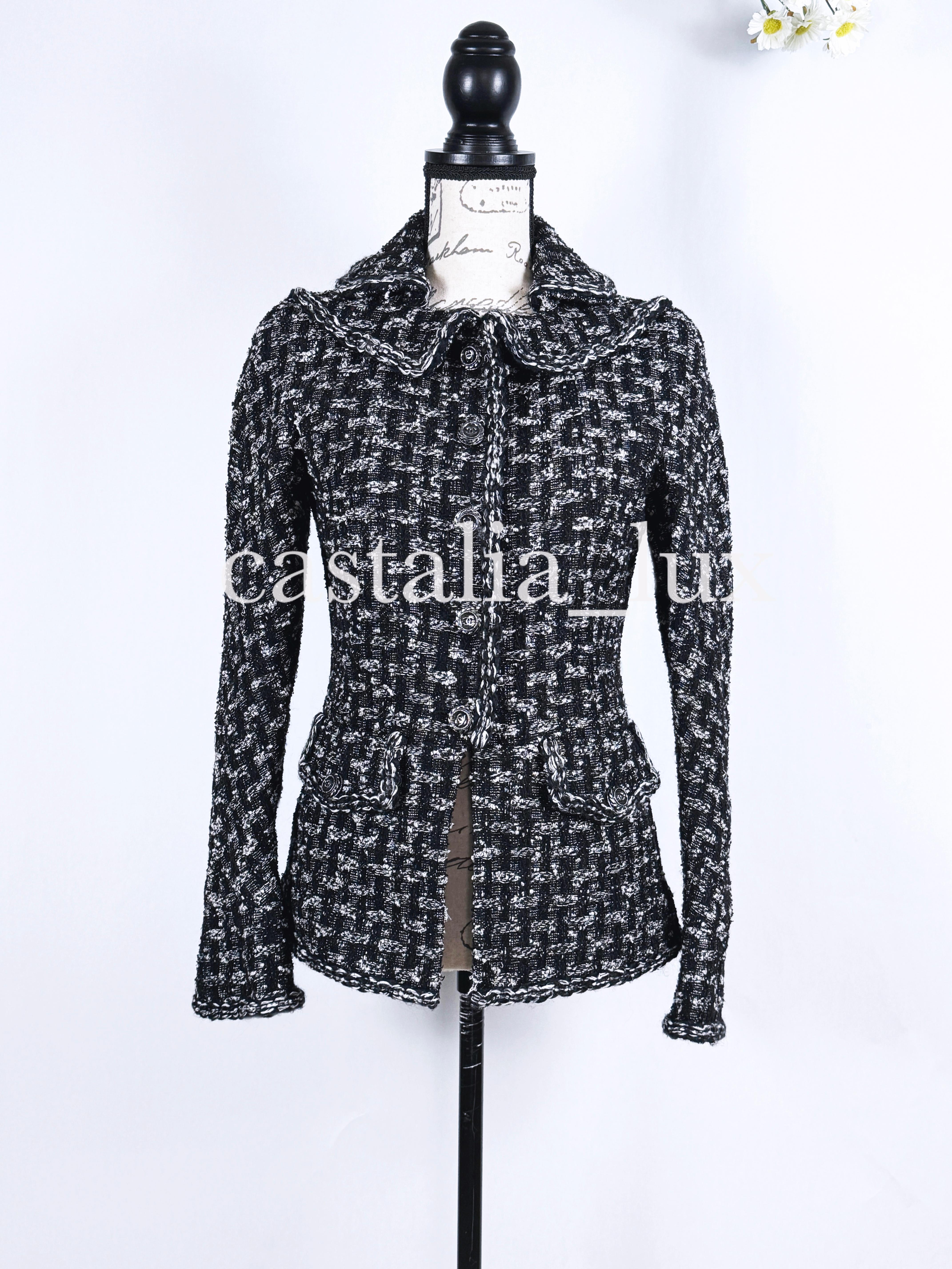 Chanel 9K$ CC Buttons Black Tweed Jacket For Sale 4