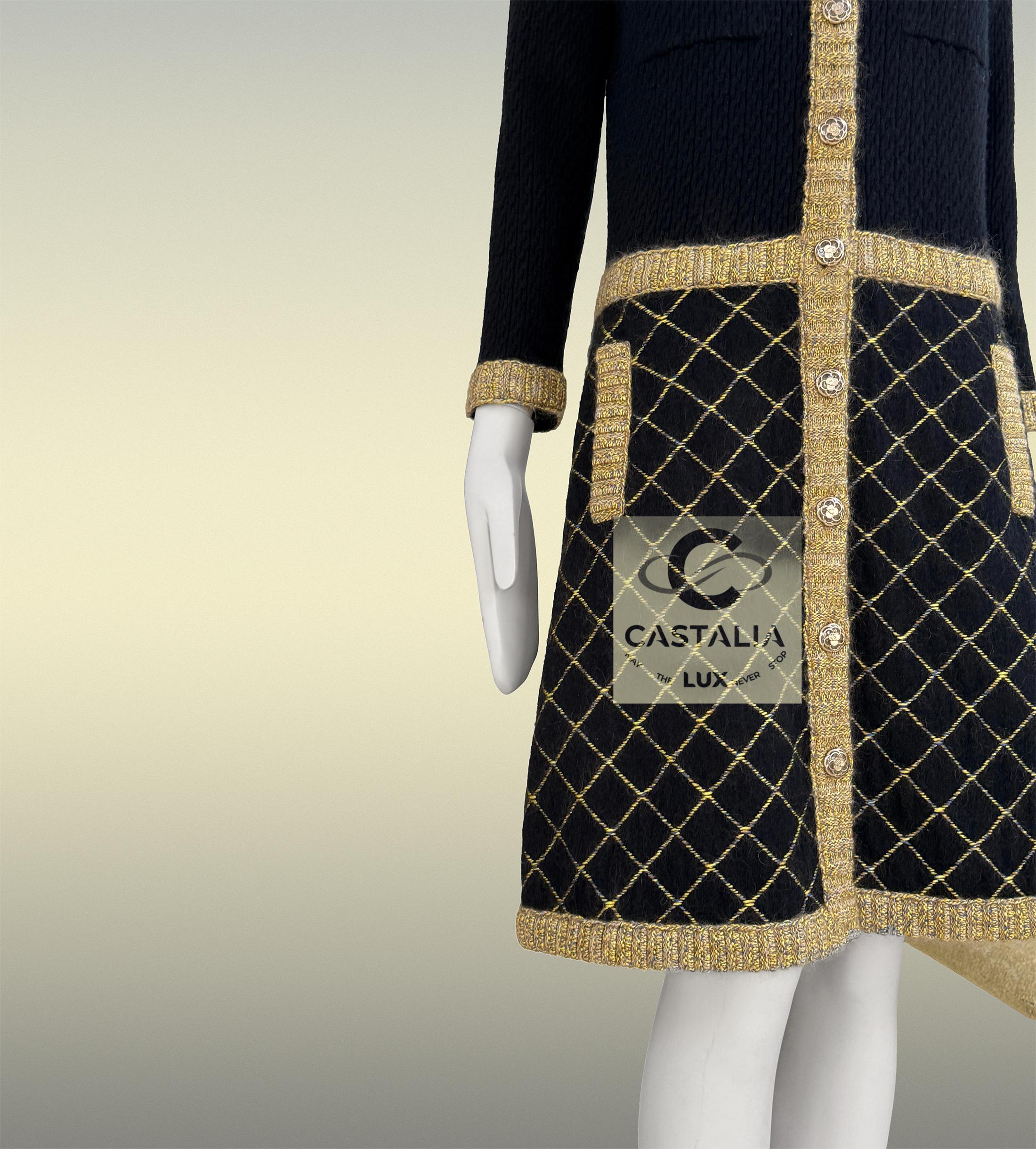 Chanel 9K$ Icónico Vestido Chaqueta Acolchada Coco Brasserie 38 FR en venta 9