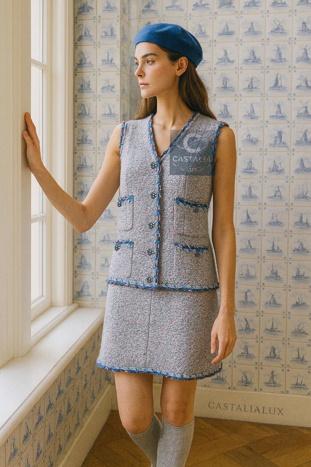 Chanel  Graues ärmelloses Tweed-Kleid 40 FR im Angebot 1