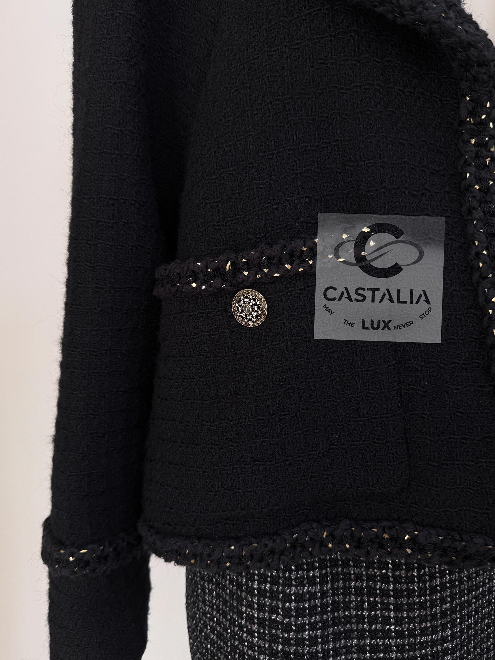Chanel 9K$ Melania Trump Style Black Tweed Jacket with Chains 34 FR For Sale 13