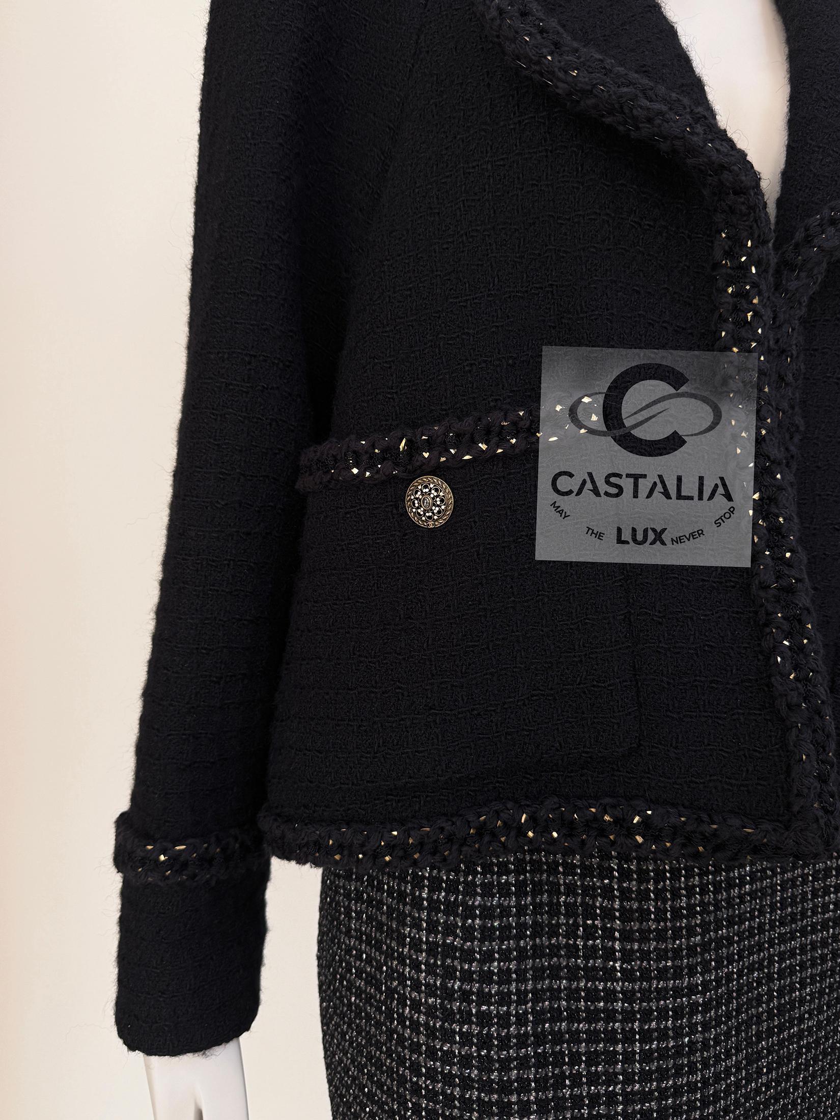 Chanel 9K$ Melania Trump Style Black Tweed Jacket with Chains 34 FR For Sale 14