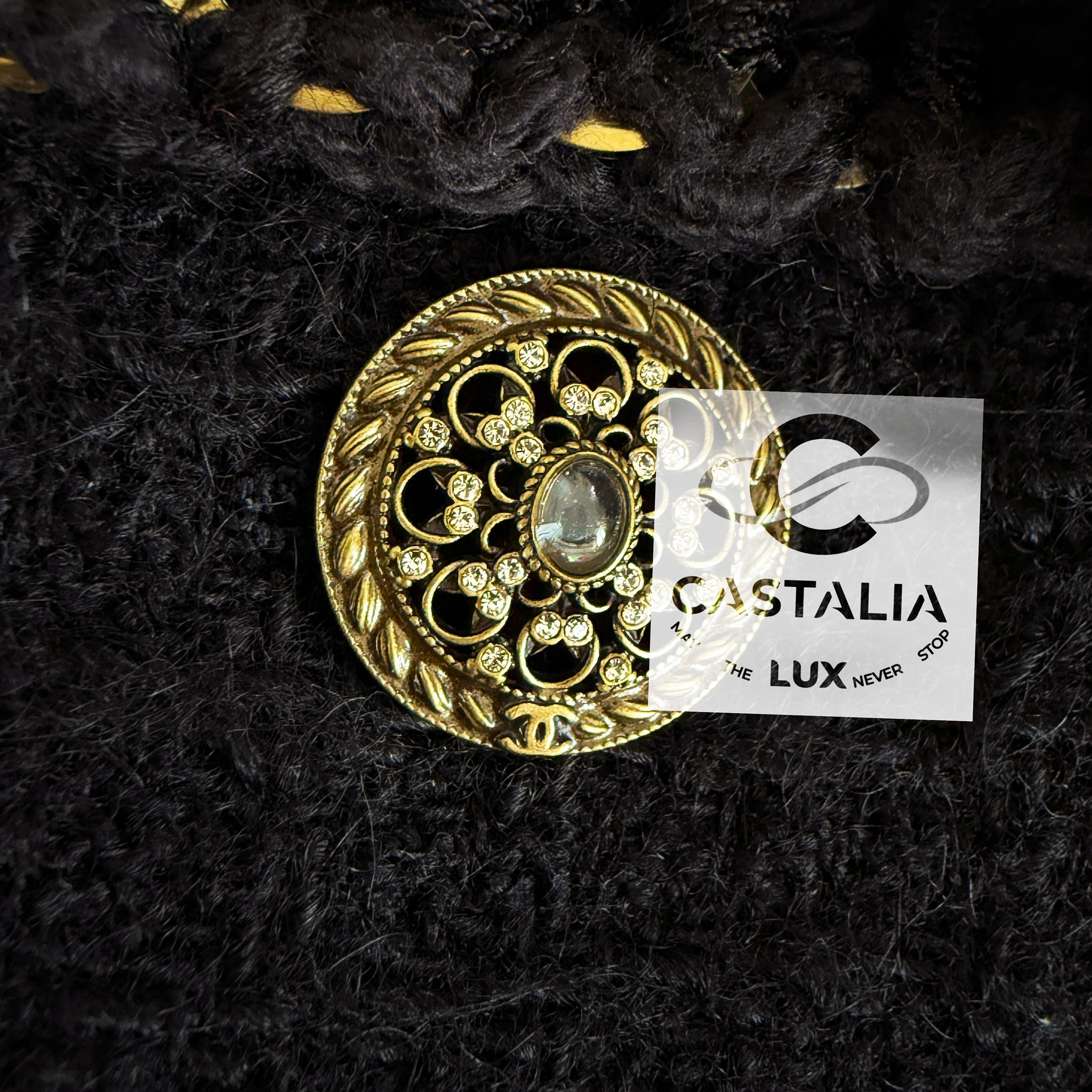 Chanel 9K$ Melania Trump Style Black Tweed Jacket with Chains 34 FR For Sale 4