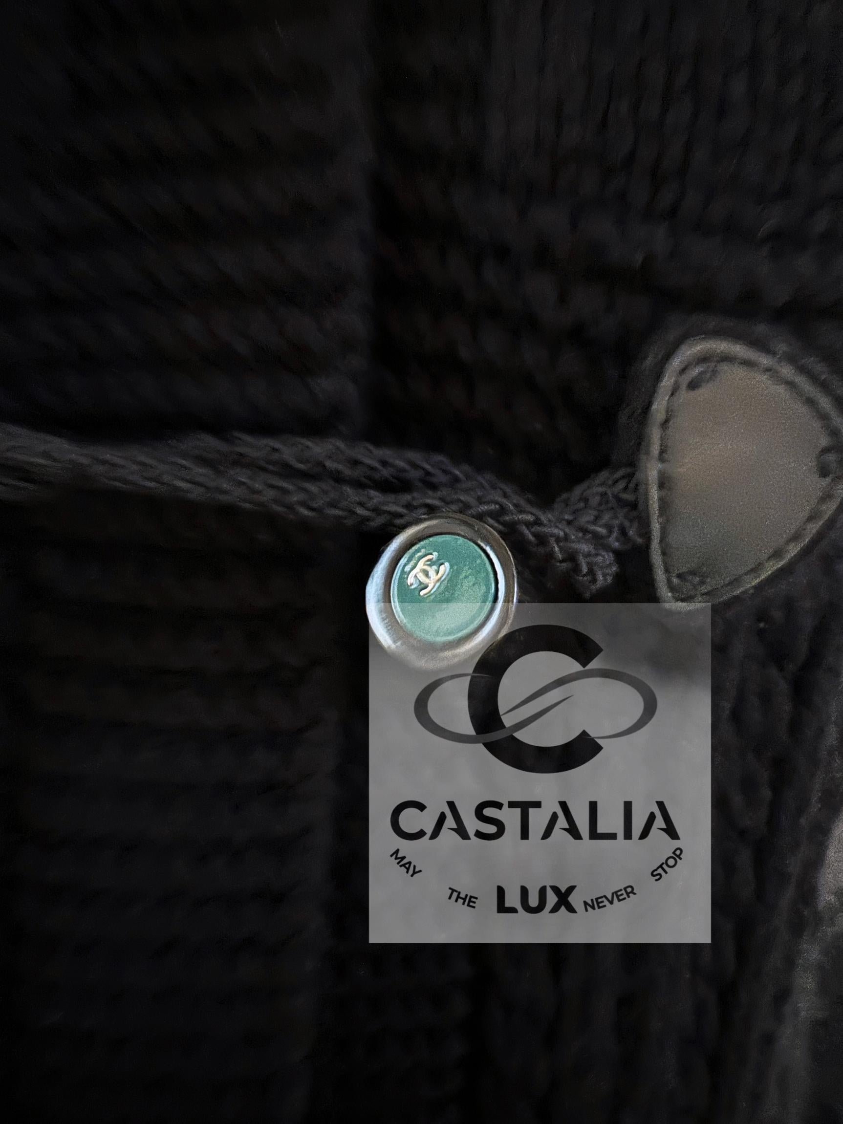 Chanel 9K$ Nueva Chaqueta negra de cachemira esponjosa 40 FR en venta 6