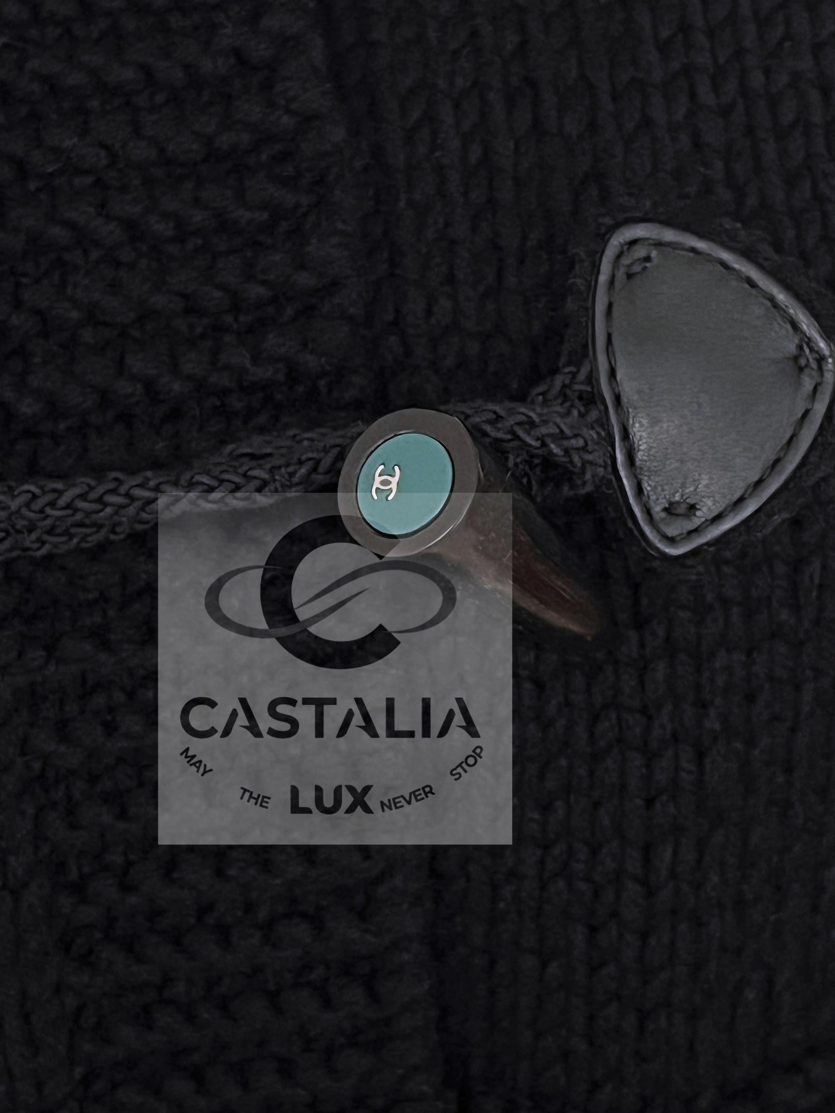 Chanel 9K$ Nueva Chaqueta negra de cachemira esponjosa 40 FR en venta 3