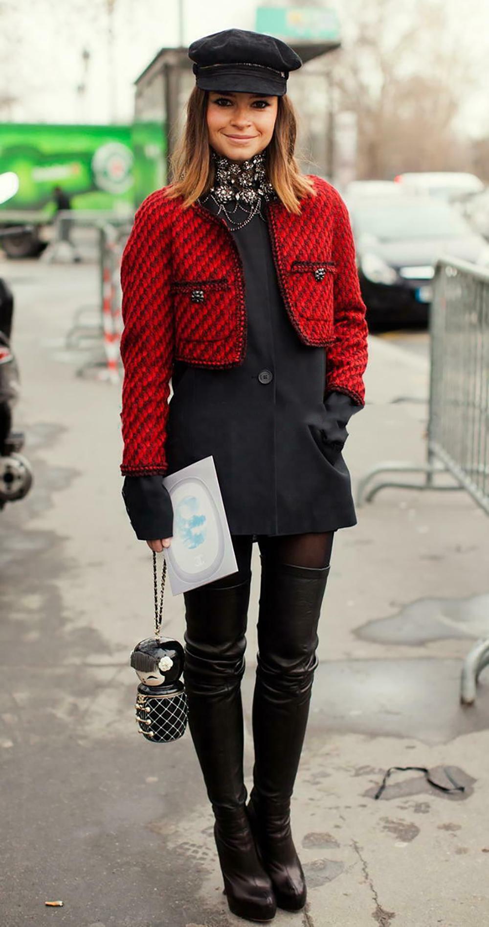 Chanel 9K$ neue CC Gripoix Knöpfe Artefakt Tweed Jacke 36 FR für Damen oder Herren im Angebot