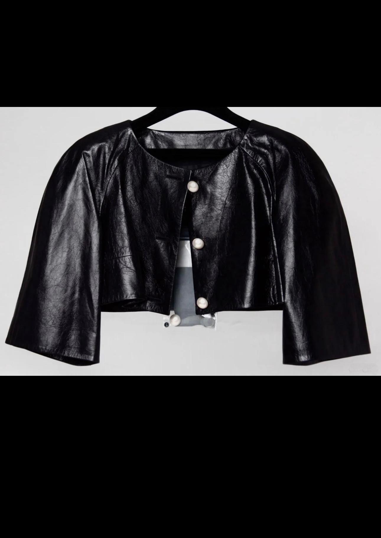 Chanel 9K$ New CC Pearl Buttons Black Leather Crop Jacket 3
