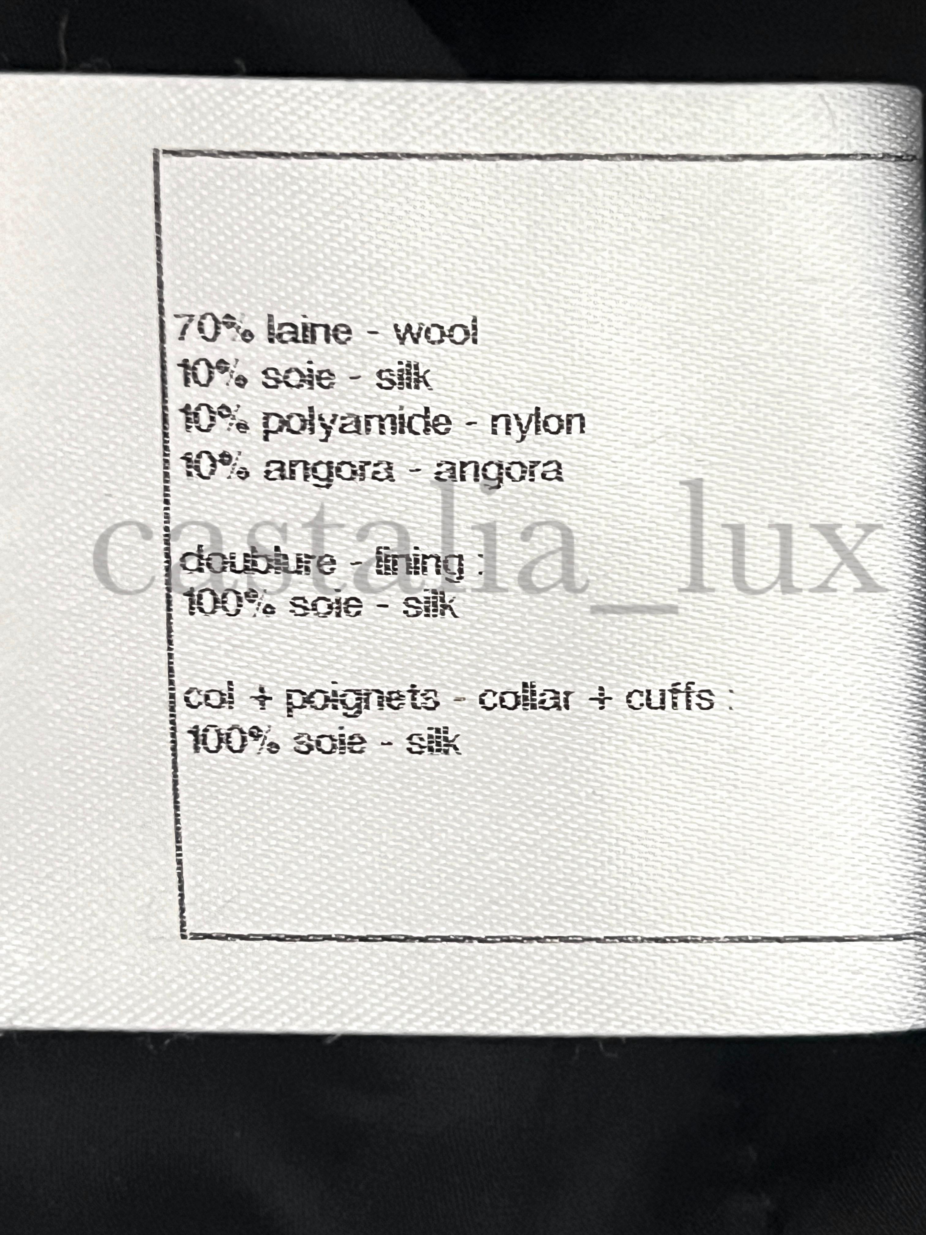 Robe Chanel 9 carats à maillons en tweed neuf 6