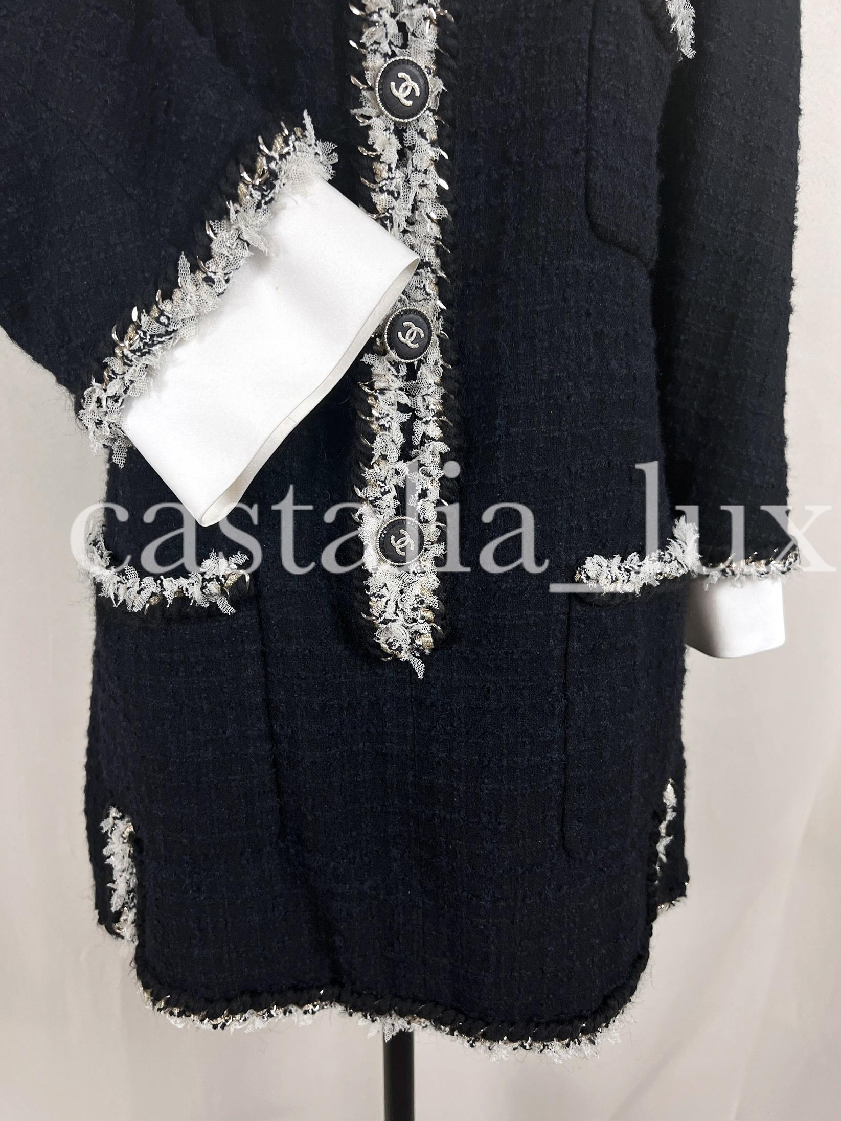 Robe Chanel 9 carats à maillons en tweed neuf 2