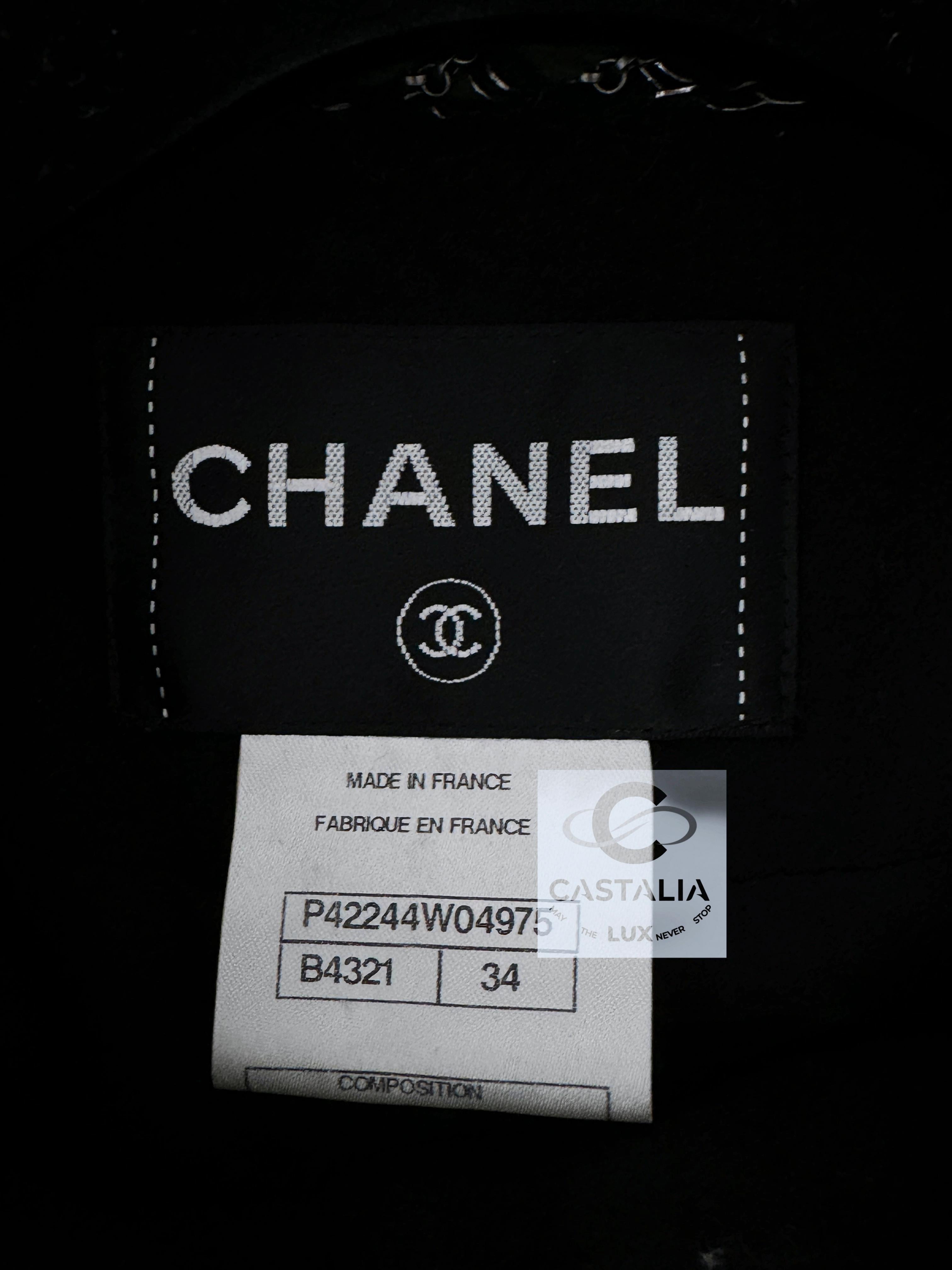 Chanel 9K$ New Chain Trim Jacket with Jewel Buttons 7