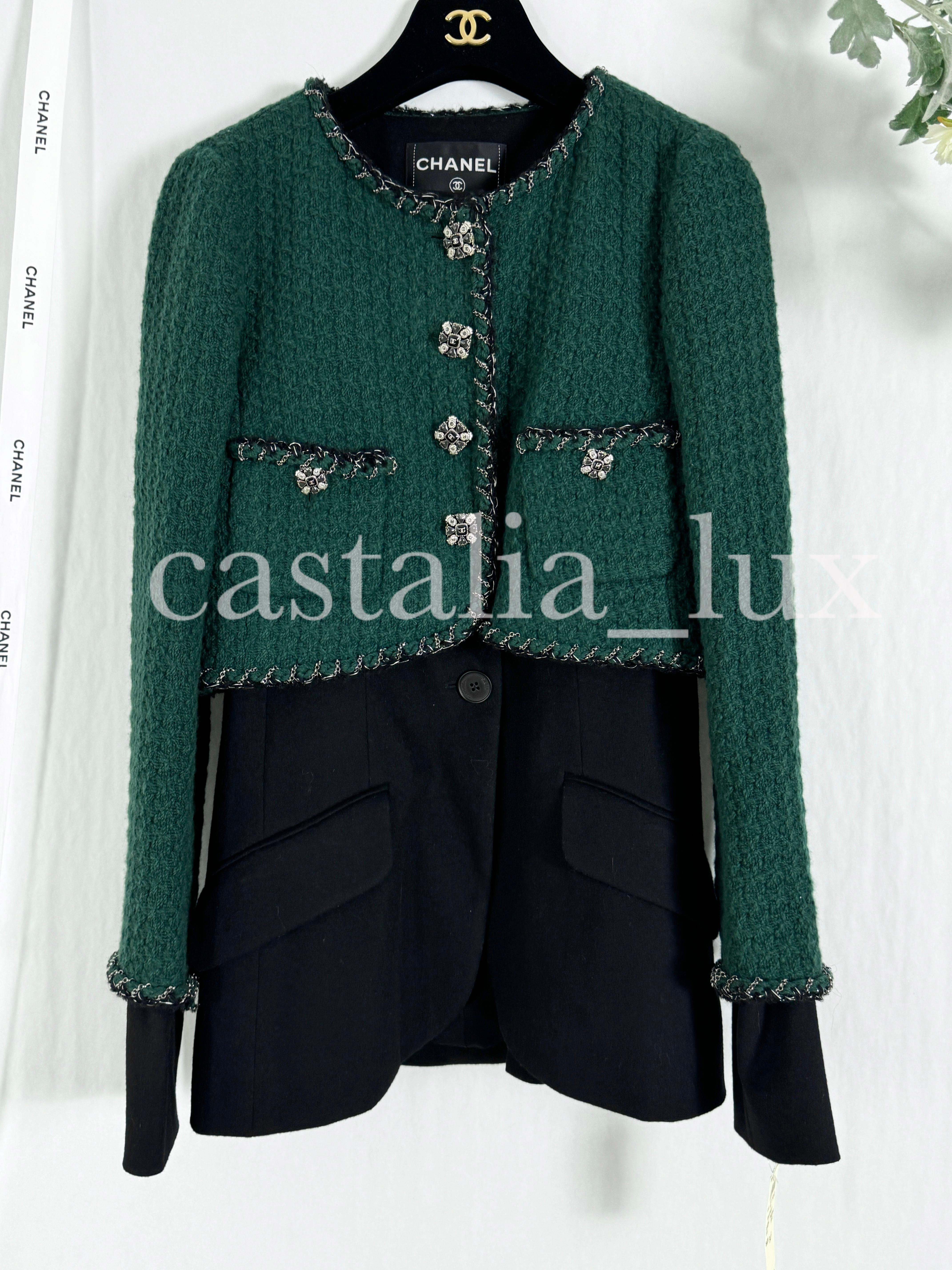 Chanel 9K$ New Chain Trim Jacket with Jewel Buttons 1