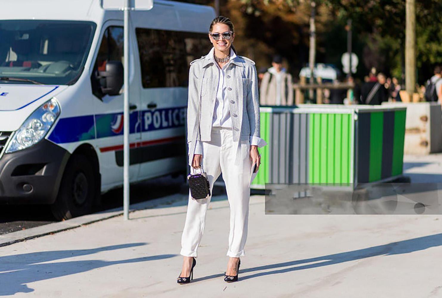 CHANEL 9K$ New Interstellar Schimmer Tweed Jacke 42 FR im Angebot 1