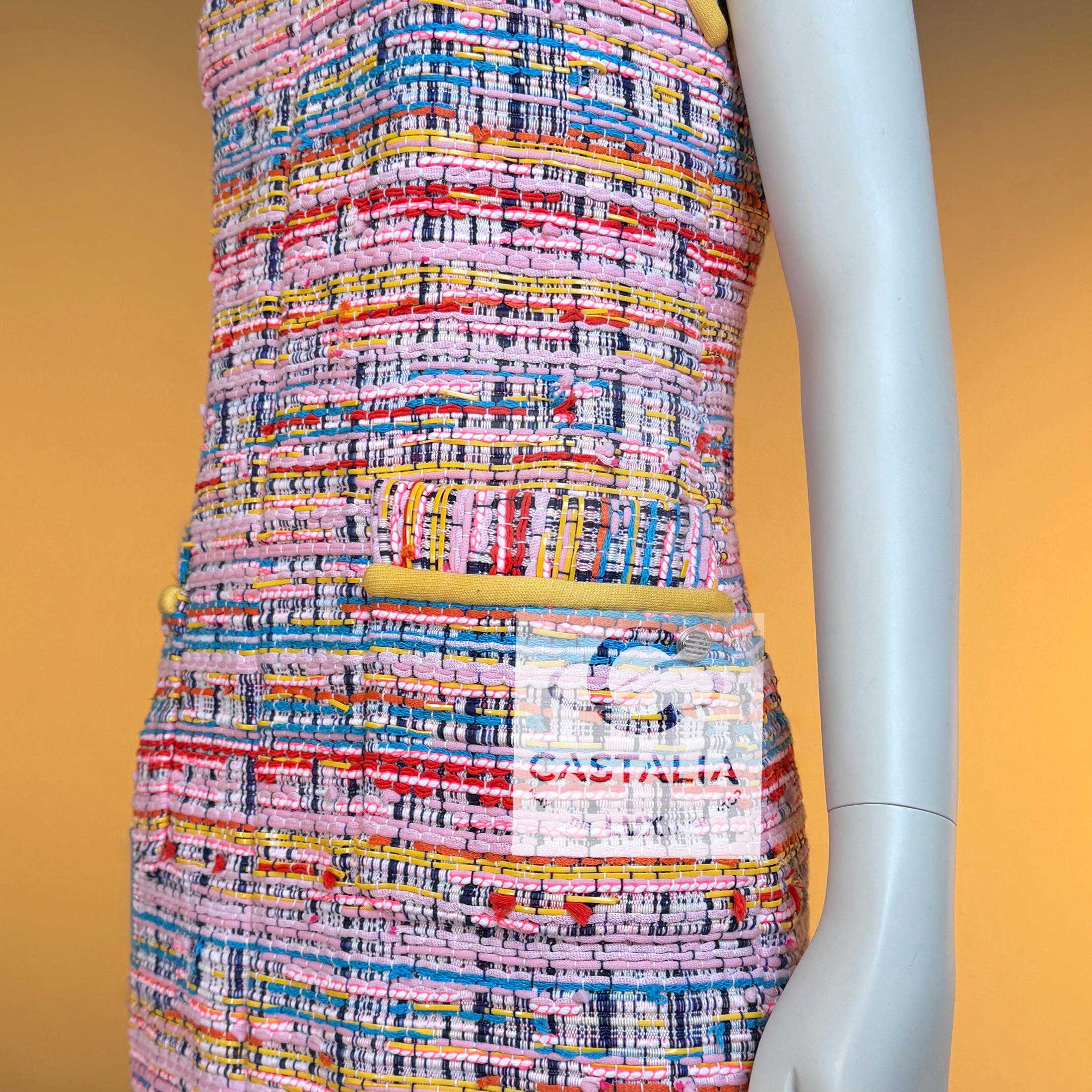 CHANEL 9K$ New Robot Collection Lesage Robe en tweed 36 FR en vente 7