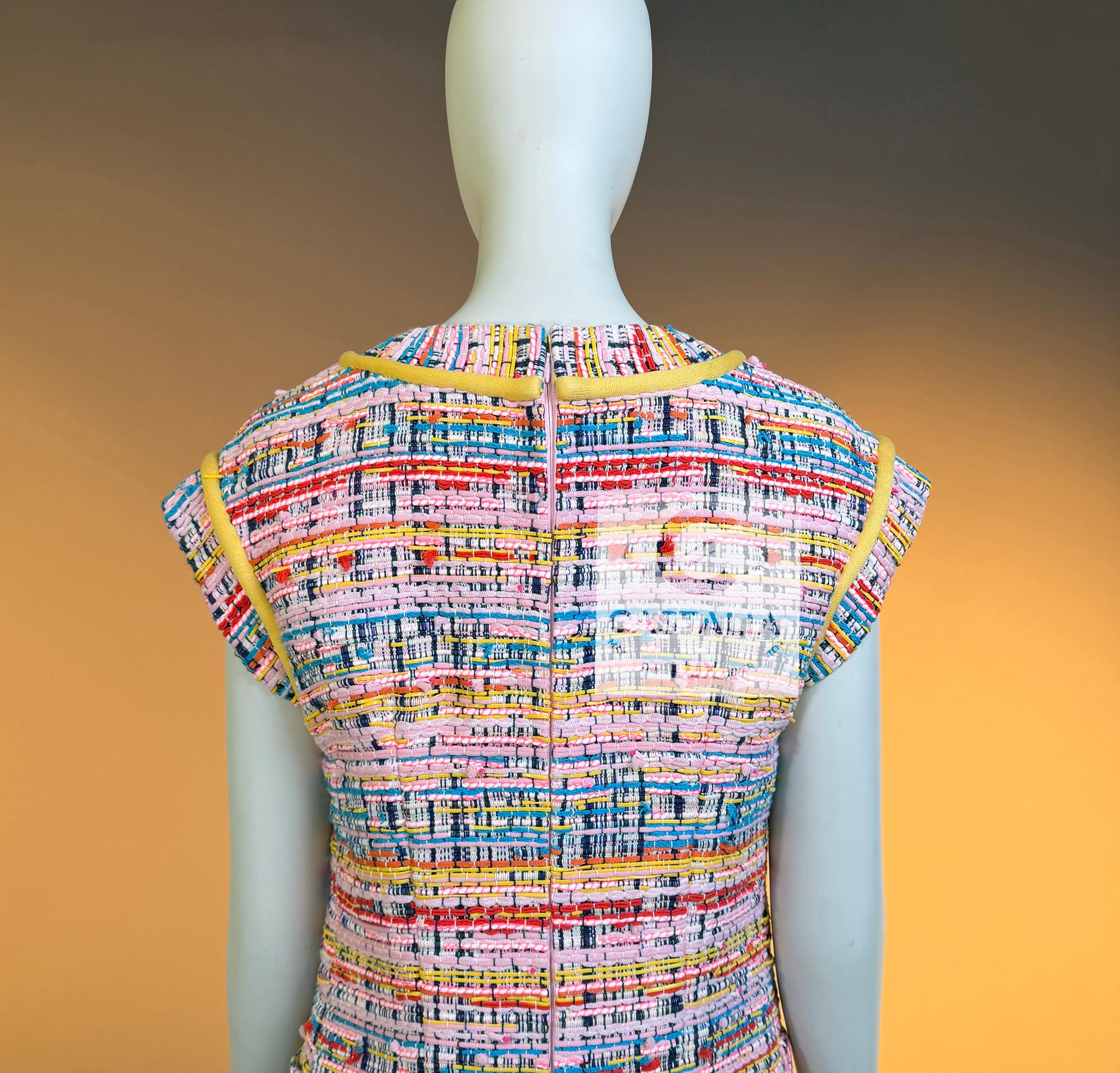 CHANEL 9K$ New Robot Collection Lesage Robe en tweed 36 FR en vente 11