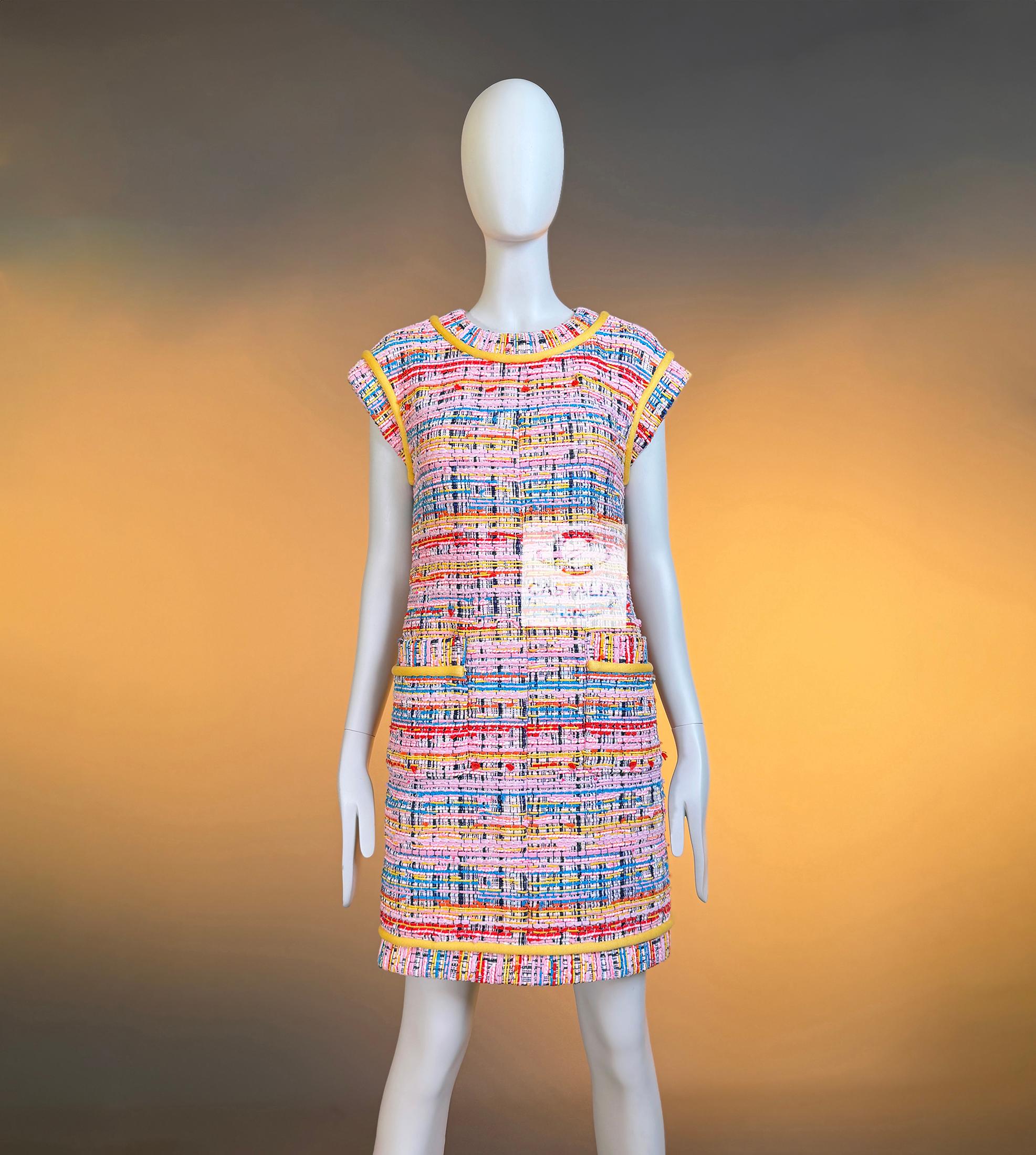 CHANEL 9K$ New Robot Collection Lesage Robe en tweed 36 FR en vente 3