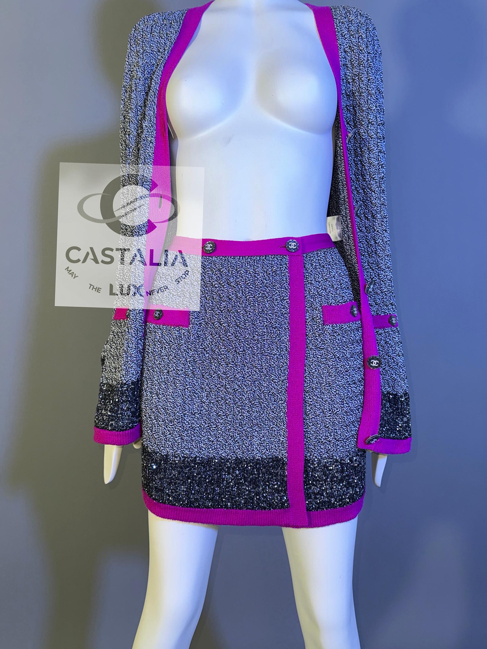Ensemble Chanel neuf orné de sequins 34 FR 9K$ en vente 9