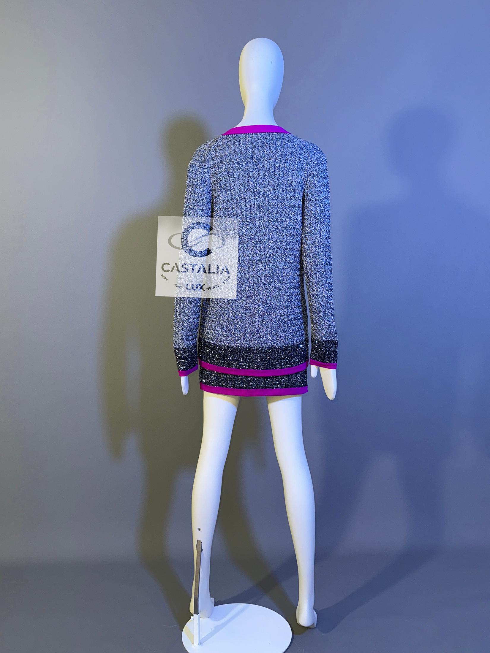 Ensemble Chanel neuf orné de sequins 34 FR 9K$ en vente 10