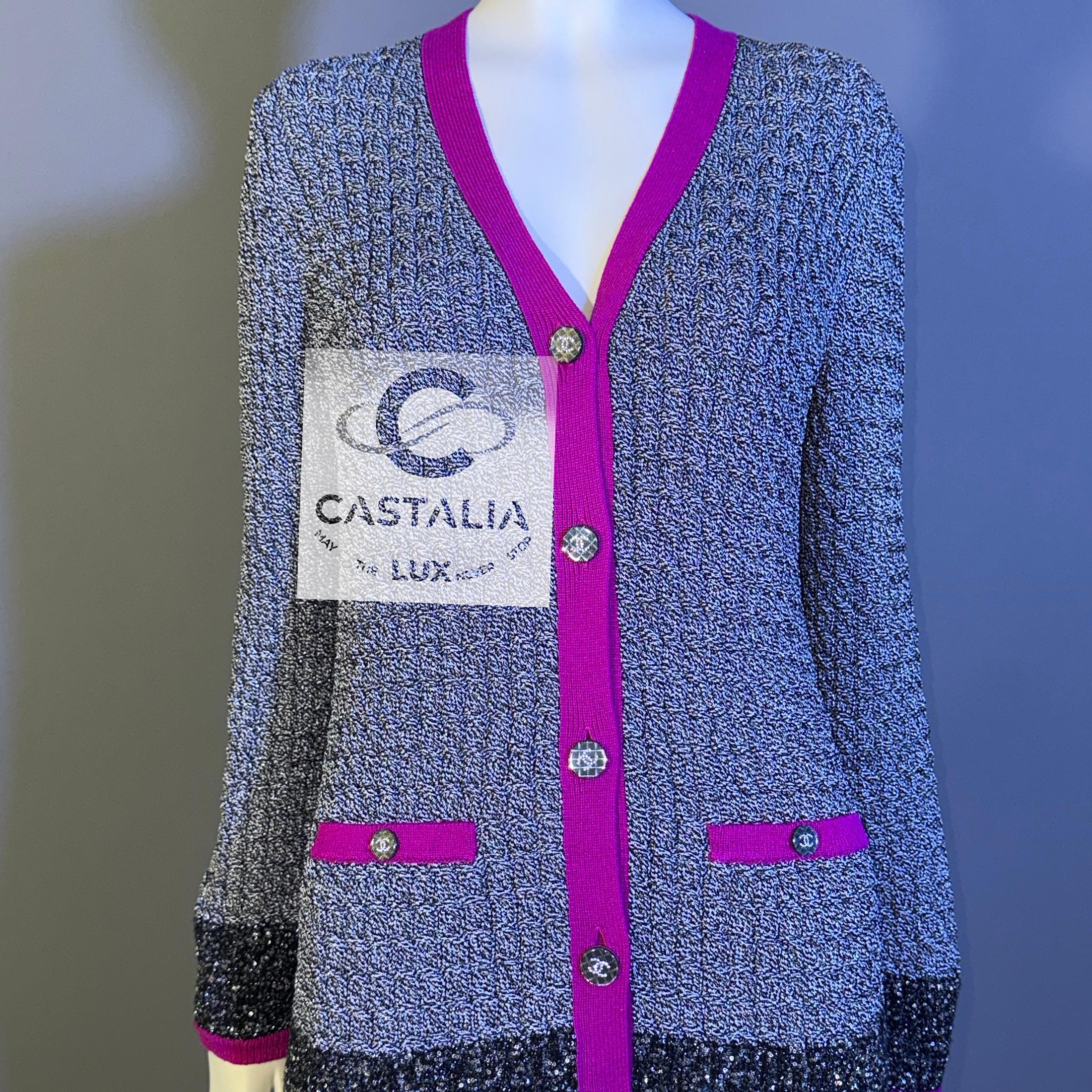 Ensemble Chanel neuf orné de sequins 34 FR 9K$ en vente 12