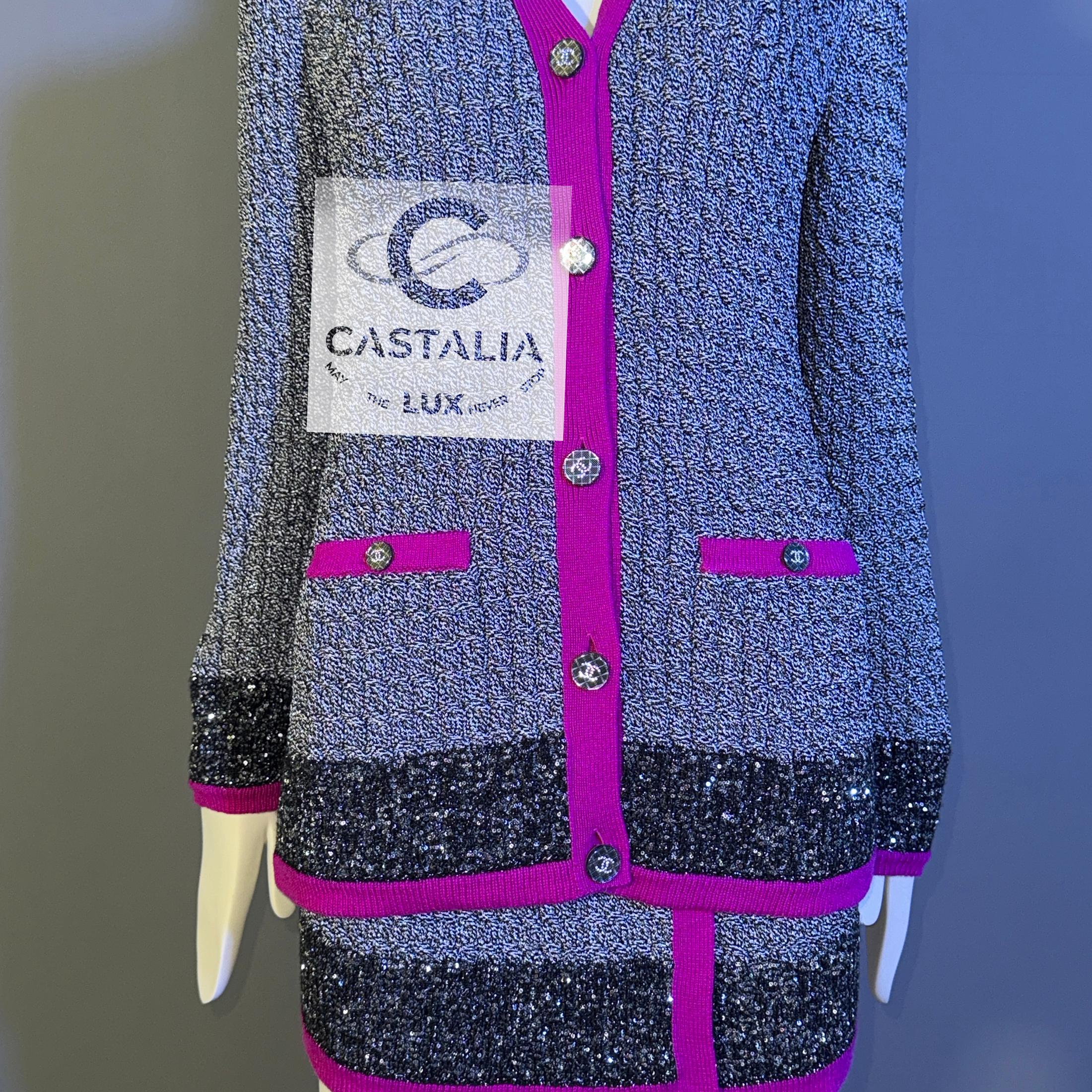 Ensemble Chanel neuf orné de sequins 34 FR 9K$ en vente 13