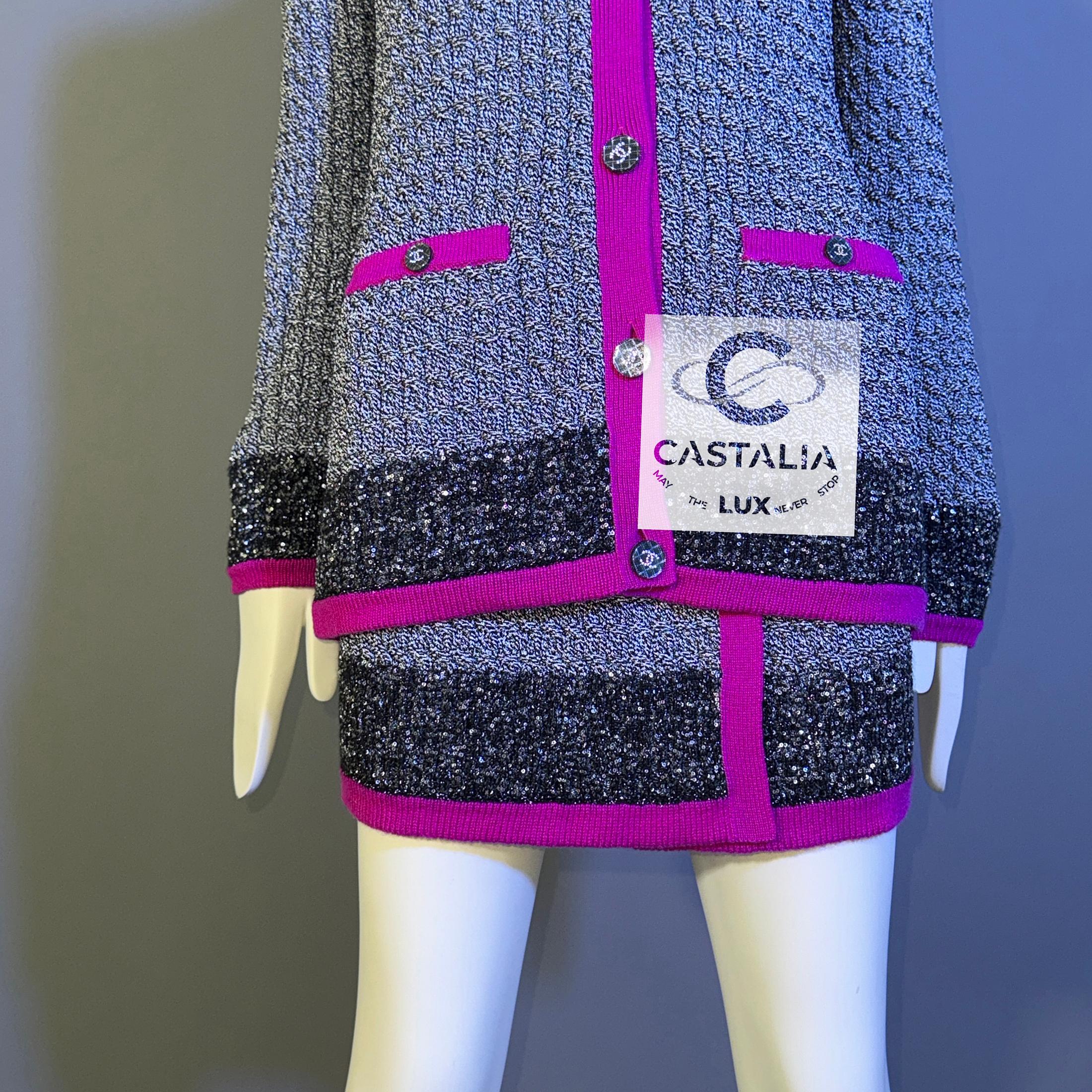 Ensemble Chanel neuf orné de sequins 34 FR 9K$ en vente 14