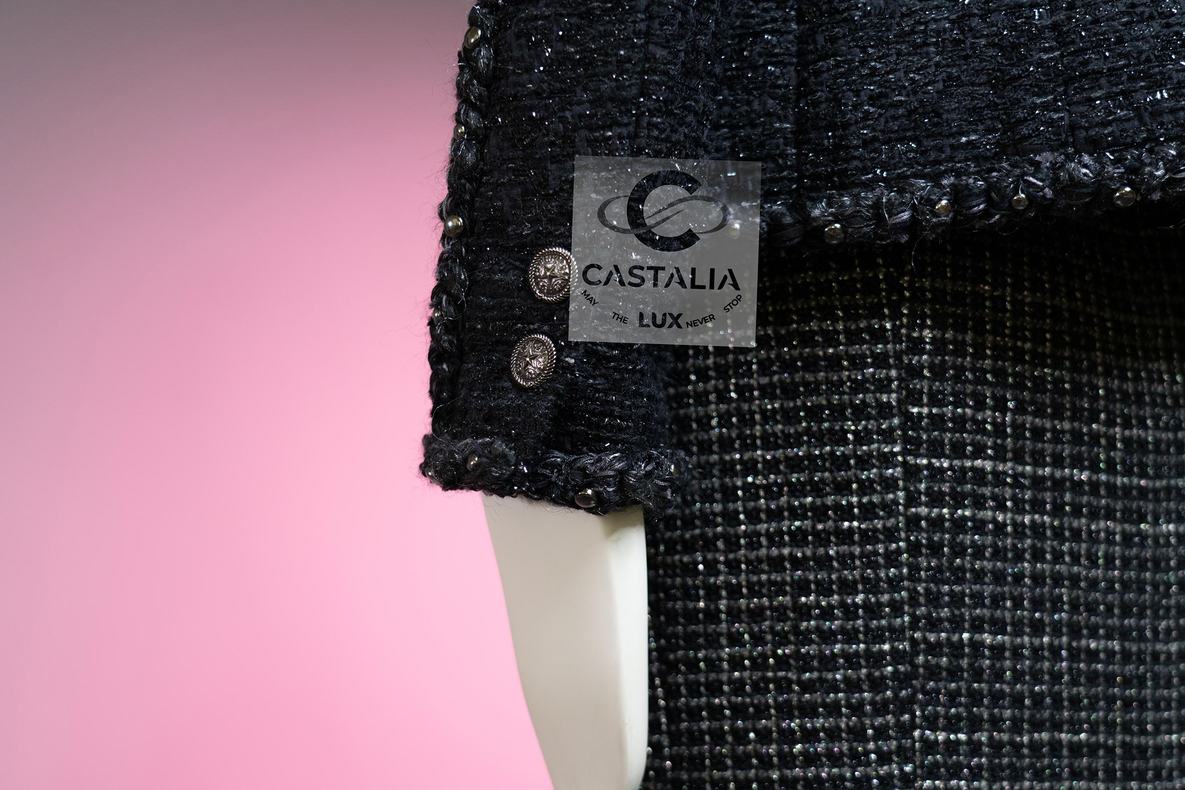 Chanel 9K$ Paris / Dallas Schwarze Tweedjacke mit Metallnieten 42 FR im Angebot 11