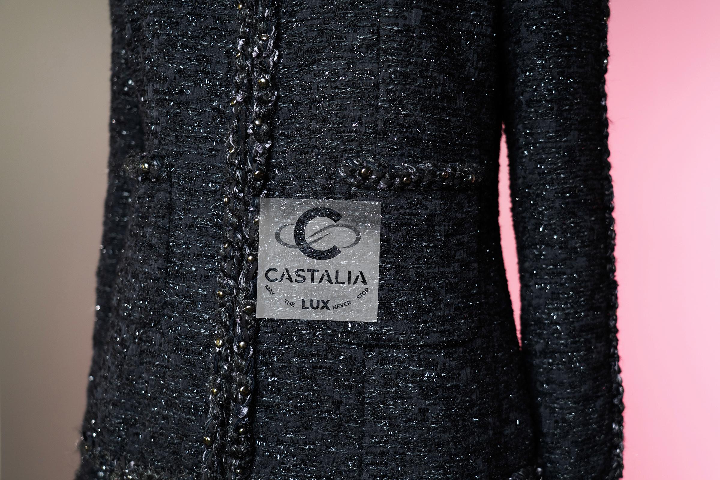 Chanel 9K$ Paris / Dallas Schwarze Tweedjacke mit Metallnieten 42 FR im Angebot 14