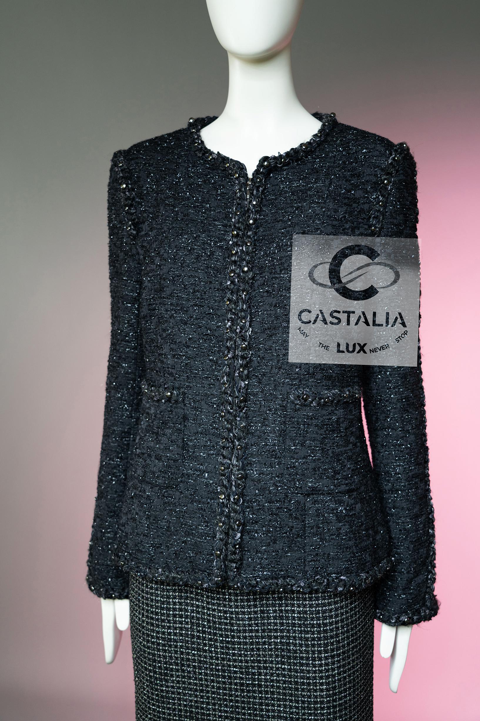 Chanel 9K$ Paris / Dallas Schwarze Tweedjacke mit Metallnieten 42 FR im Angebot 3