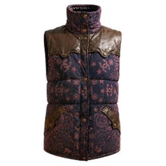 CHANEL 9K$ Paris / DALLAS Collectible CC Logo Relic Vest Jacket 34 FR