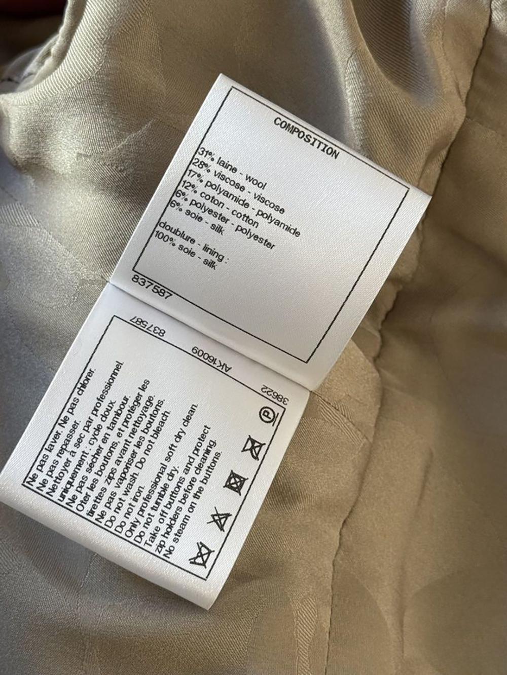 Chanel 9K$ Parigi / Egitto Giacca in tweed beige da passerella 38 FR in vendita 5