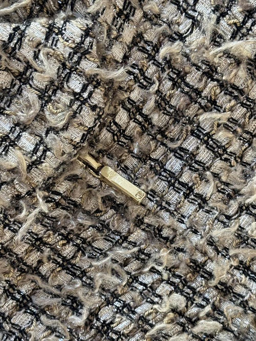 Chanel 9K$ Parigi / Egitto Giacca in tweed beige da passerella 38 FR in vendita 1