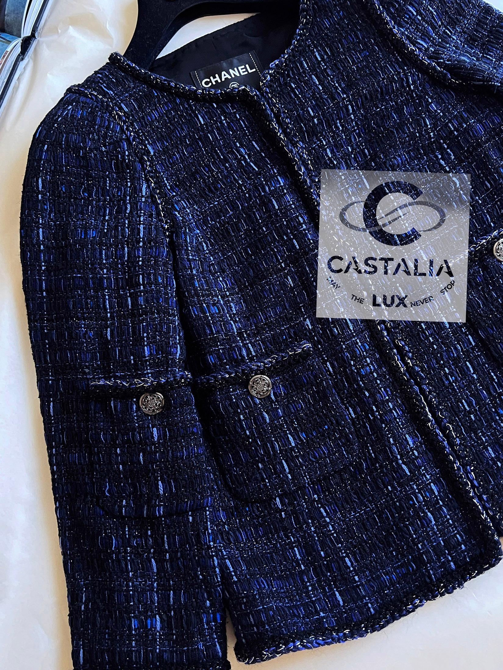 Chanel 9K$ París / Shanghai Chaqueta de tweed Lesage 38 FR en venta 1