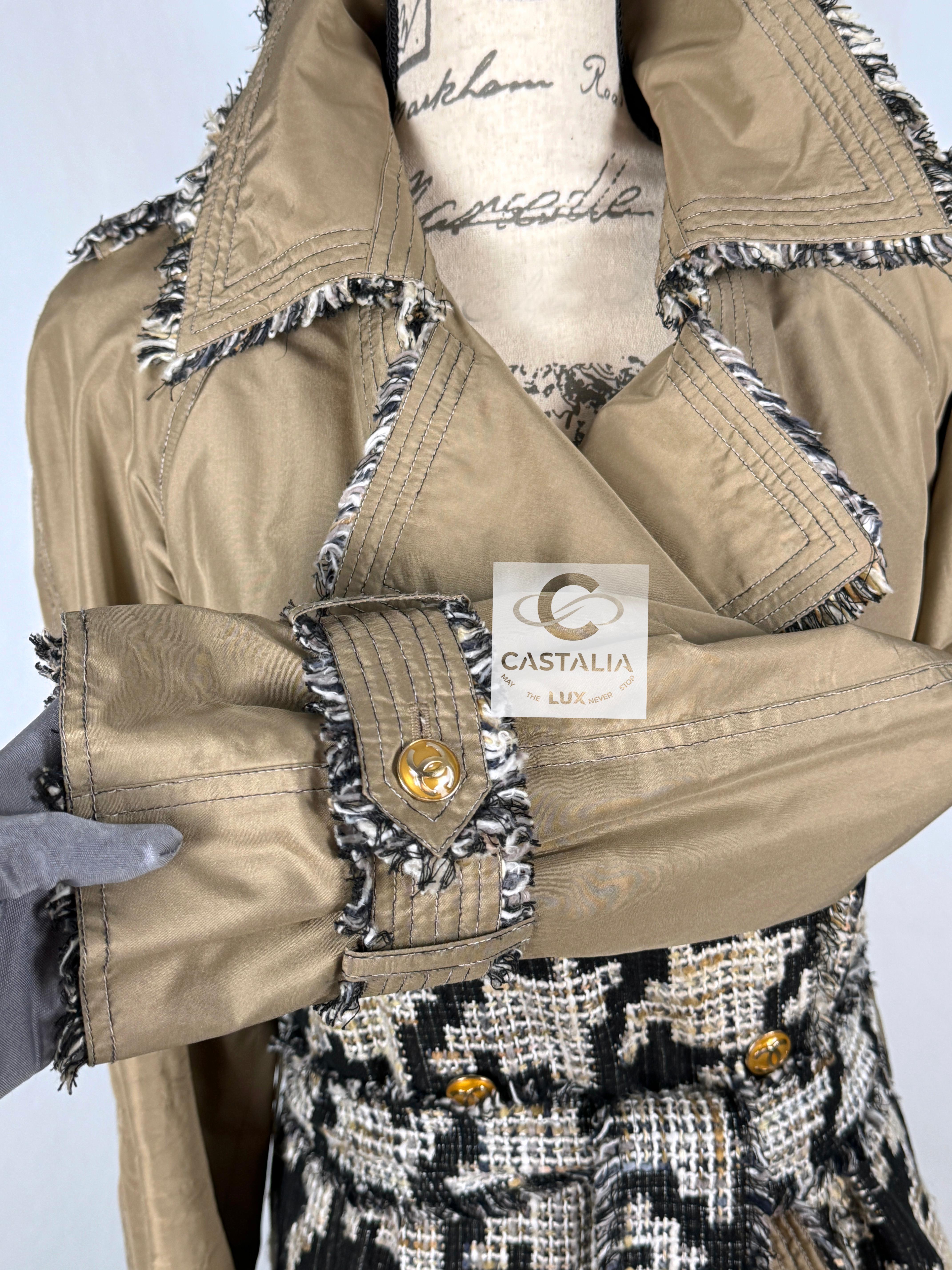 Chanel 9K$ Rarest Vogue Cover Tweed Trench Coat 9