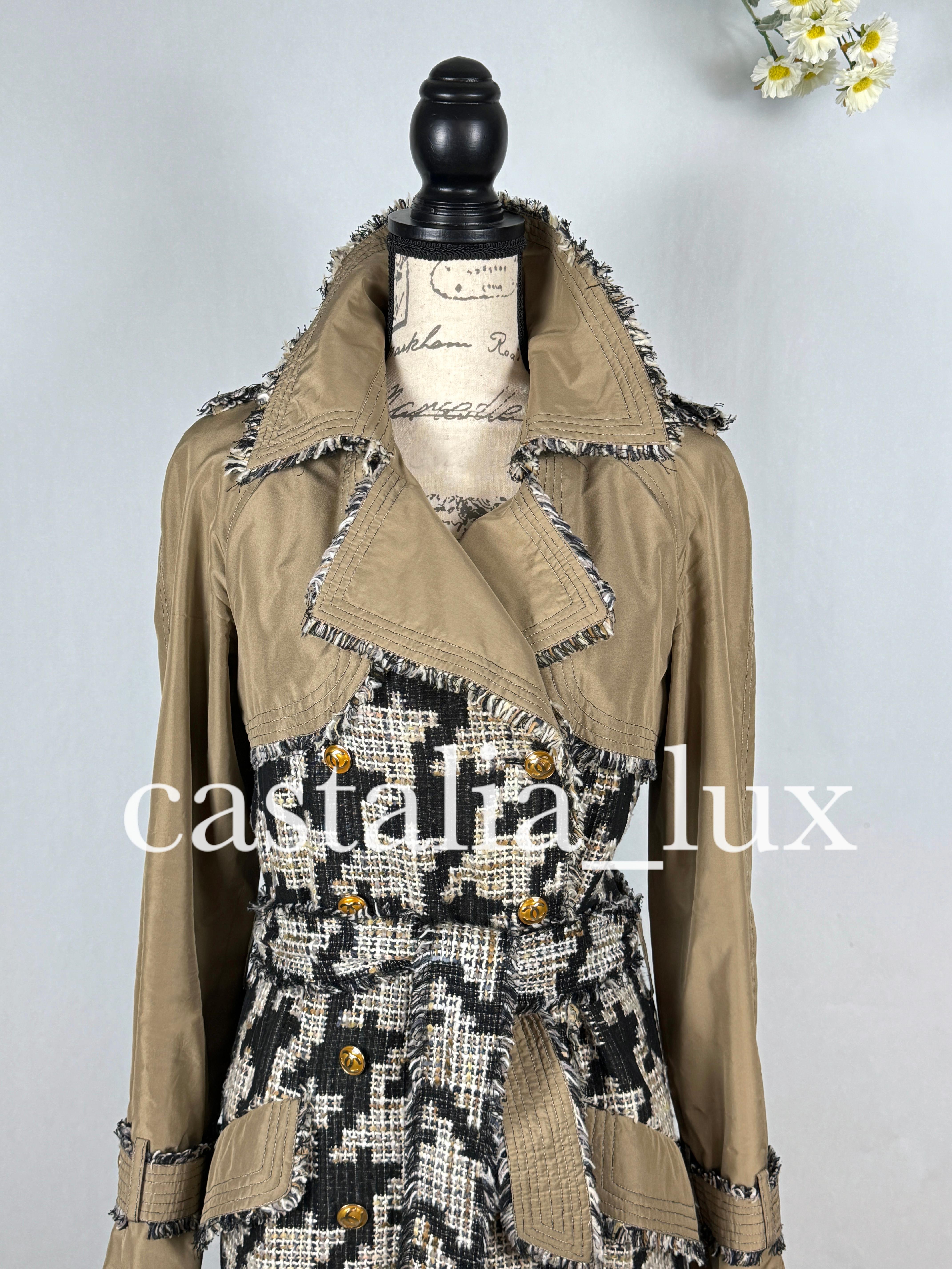 Chanel 9K$ Rarest Vogue Cover Tweed Trench Coat For Sale 11