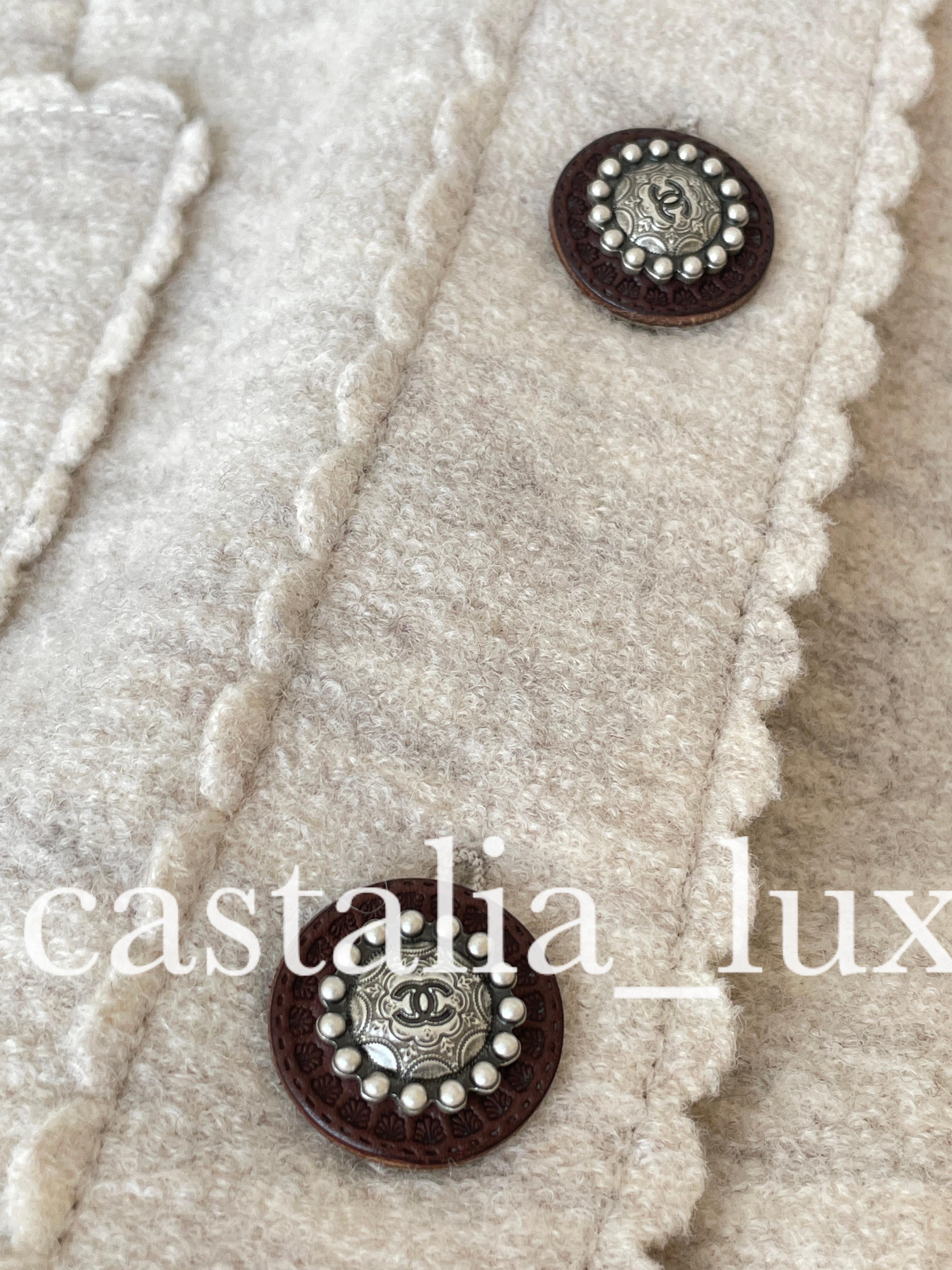 Chanel 9K$ Runway Paris / Dallas Beige Tweed Jacke 36 FR im Angebot 6