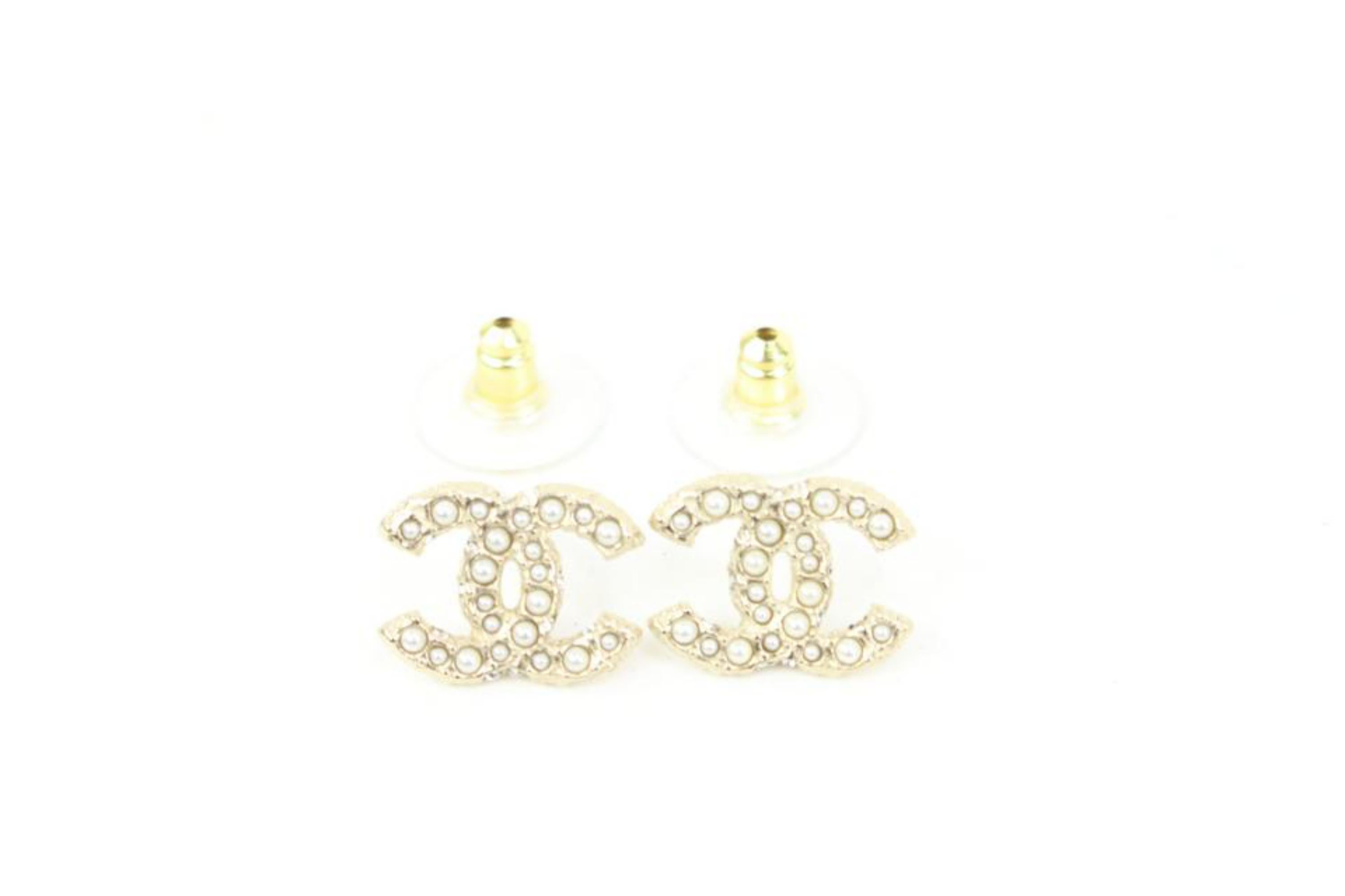 Chanel A 22V Pearl x Gold CC Logo Pierce Earrings 96ck329s