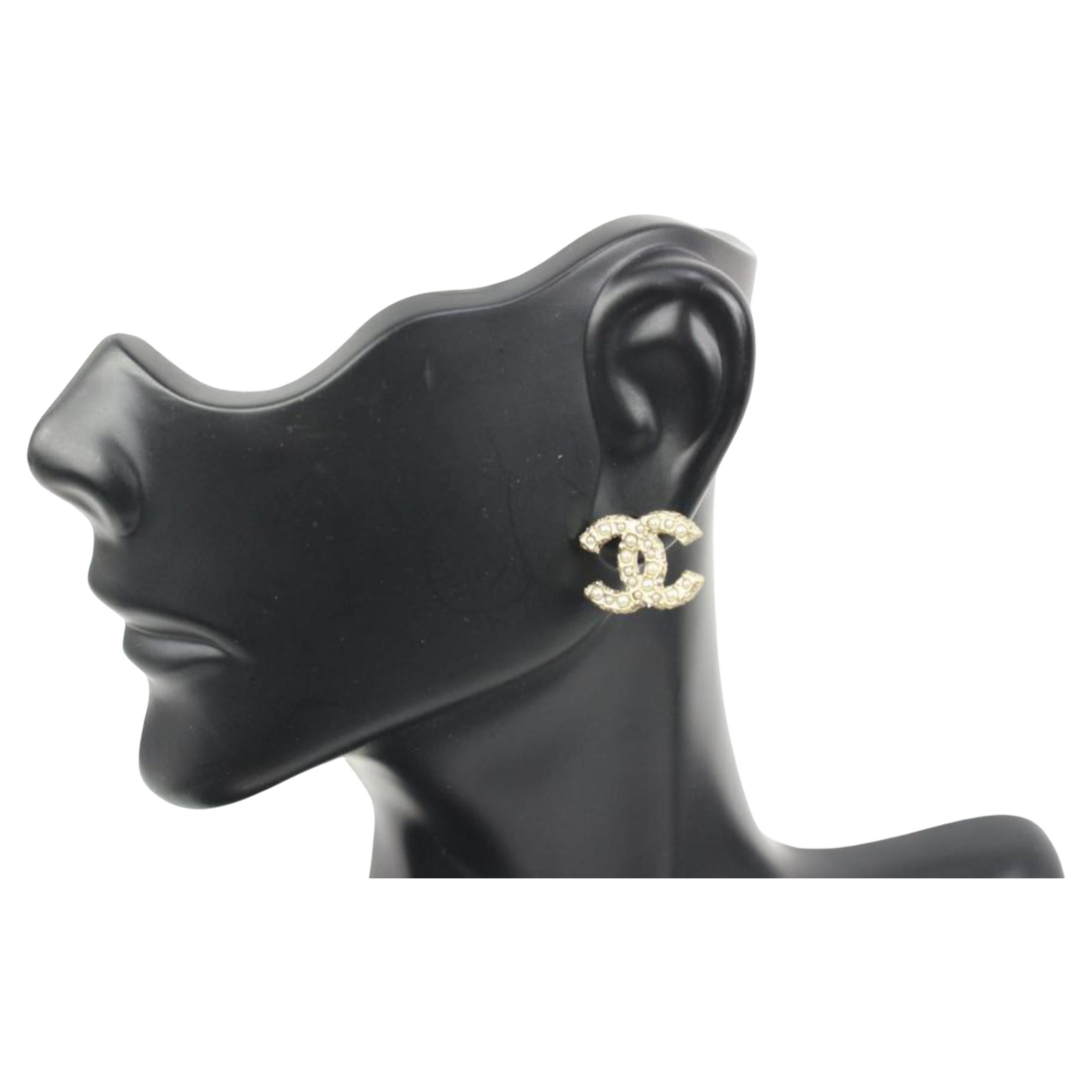 Chanel A 22V Pearl x Gold CC Logo Pierce Earrings 96ck329s at