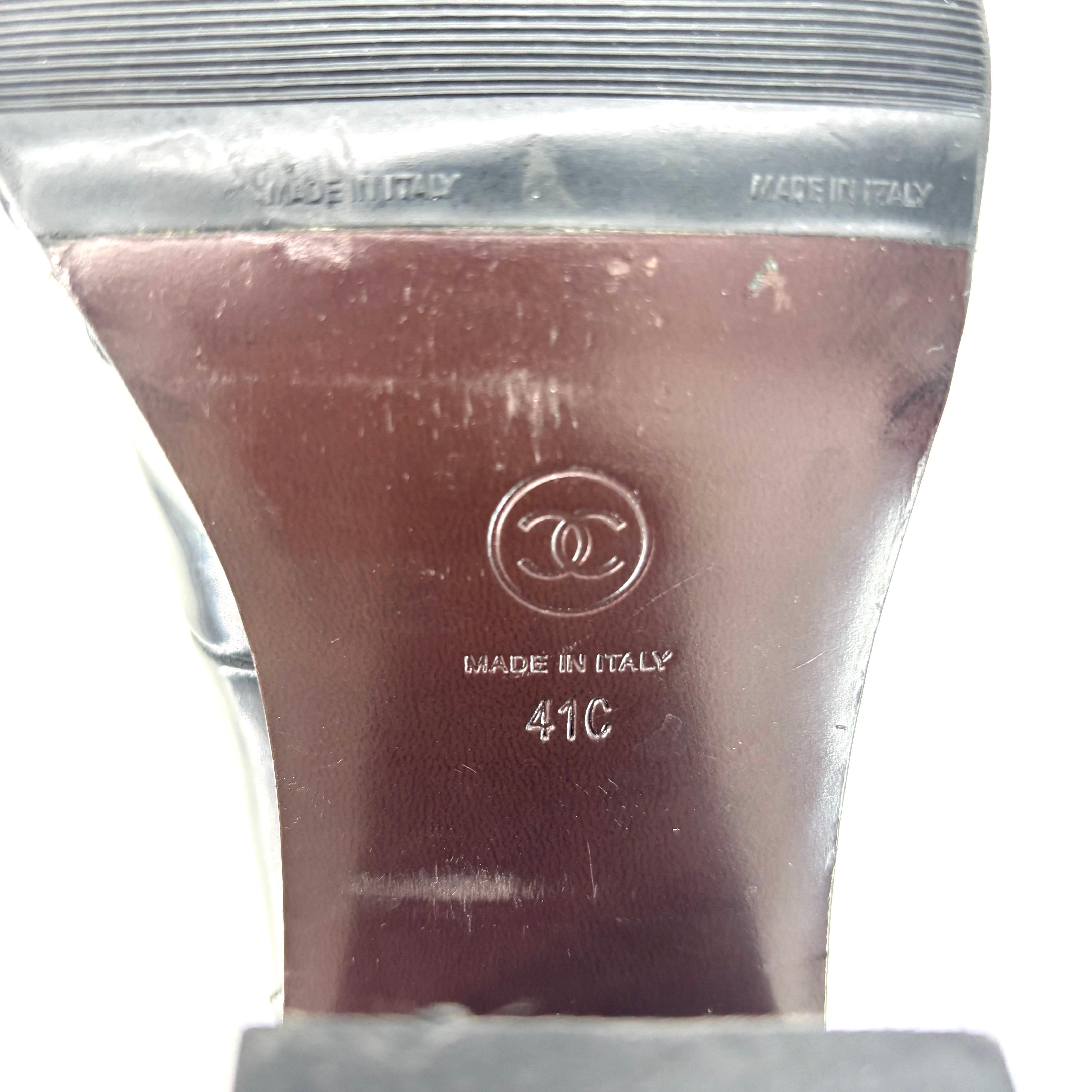 Chanel A/W 2013 Botas de charol negro con cadena Obsession 41EU en venta 2