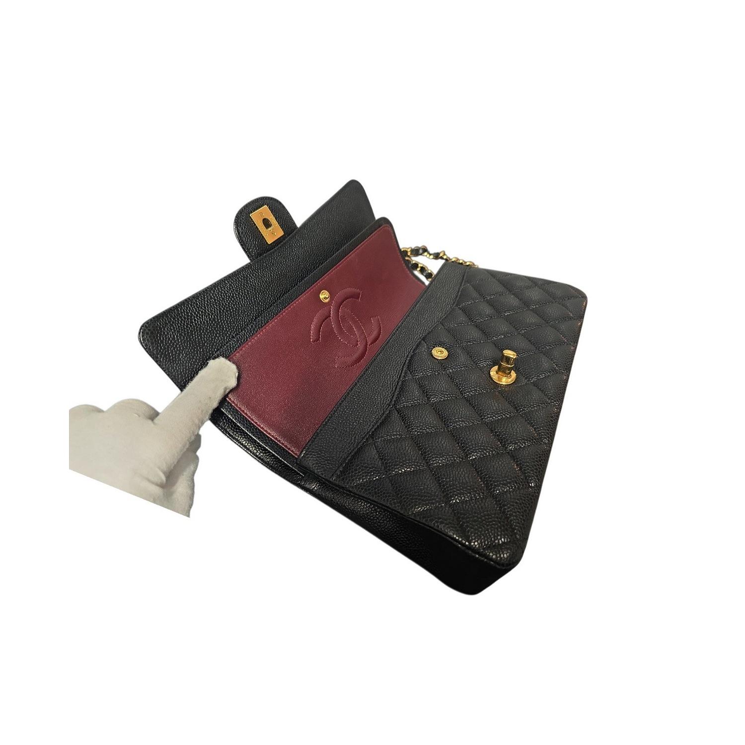 Chanel  A01112 Classic Quilted Caviar Medium Double Flap Bag For Sale 2