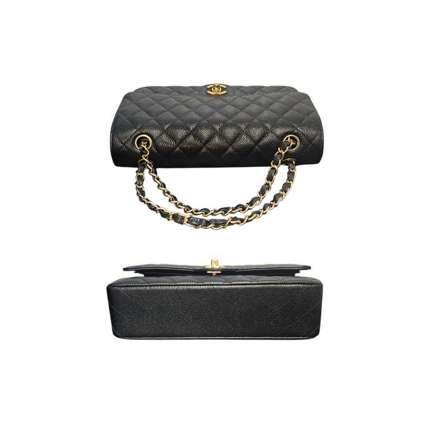Chanel  A01112 Classic Quilted Caviar Medium Double Flap Bag For Sale 3
