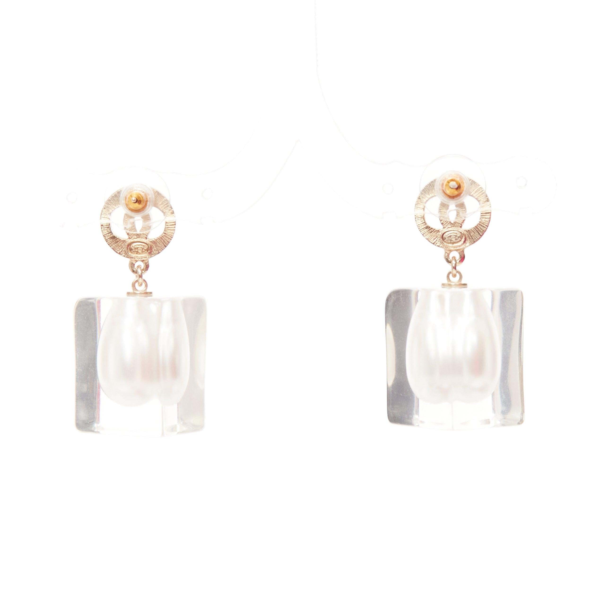 CHANEL A19K CC crystal clear acrylic encased white pearl pin earrings Pair In Excellent Condition For Sale In Hong Kong, NT