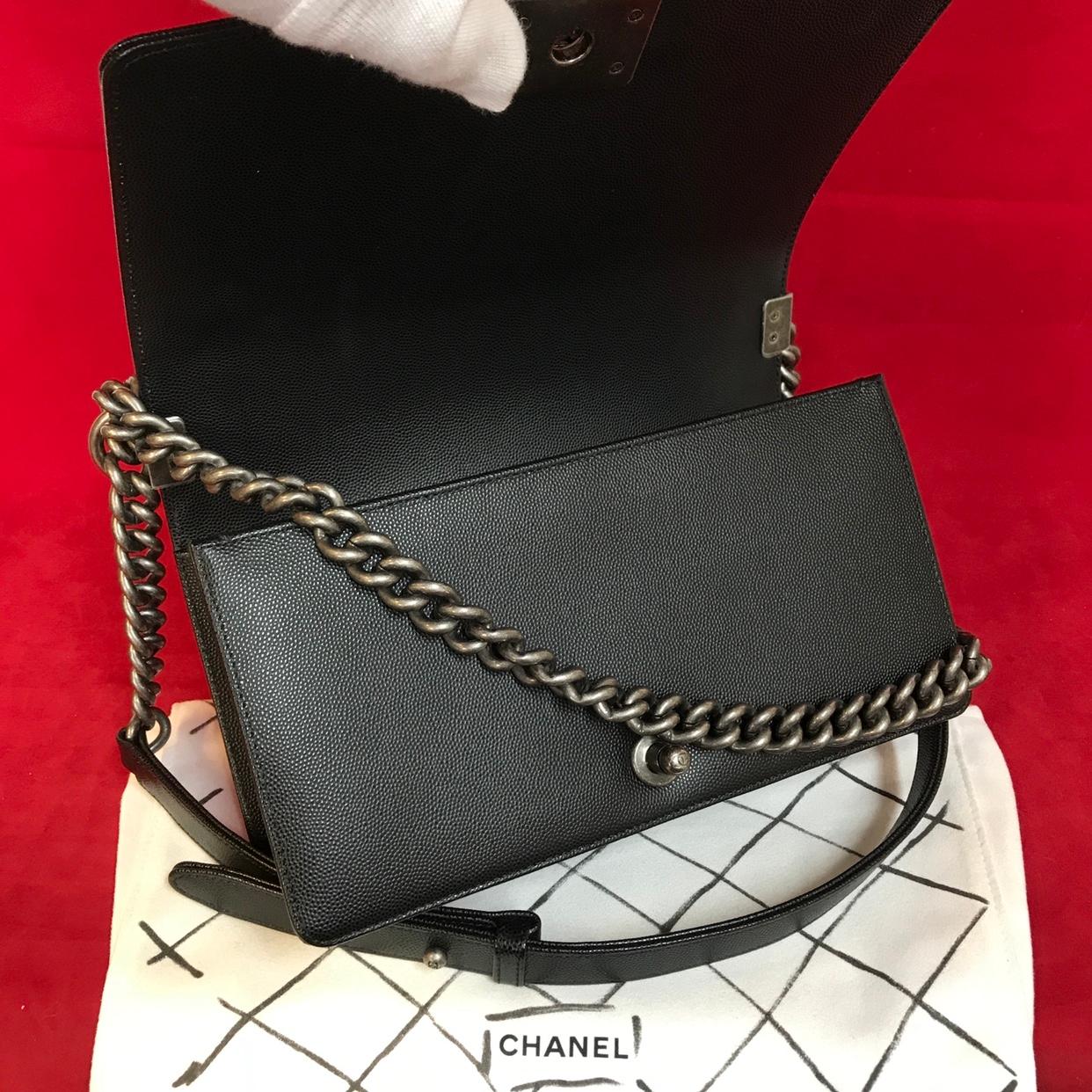 CHANEL A67086 Boy Medium shoulder bag black quilted caviar / calfskin 2018 For Sale 1