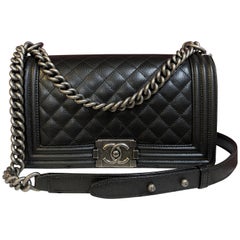 Used CHANEL A67086 Boy Medium shoulder bag black quilted caviar / calfskin 2018