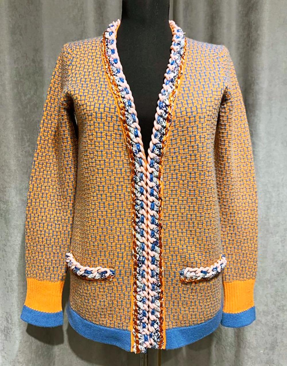 Chanel Ad Campaign Chain Link Cardigan 38 FR In Excellent Condition In Dubai, AE