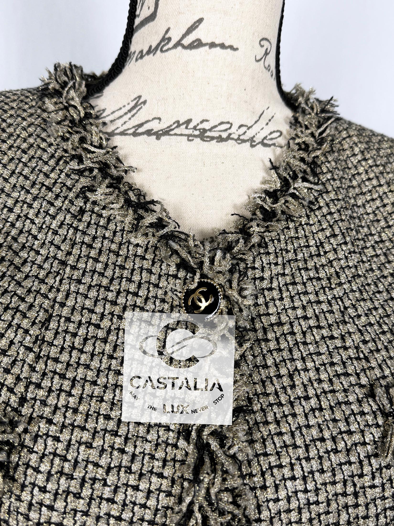 Chanel Ad Campaign Schimmernde Tweed-Jacke 38 FR im Angebot 11