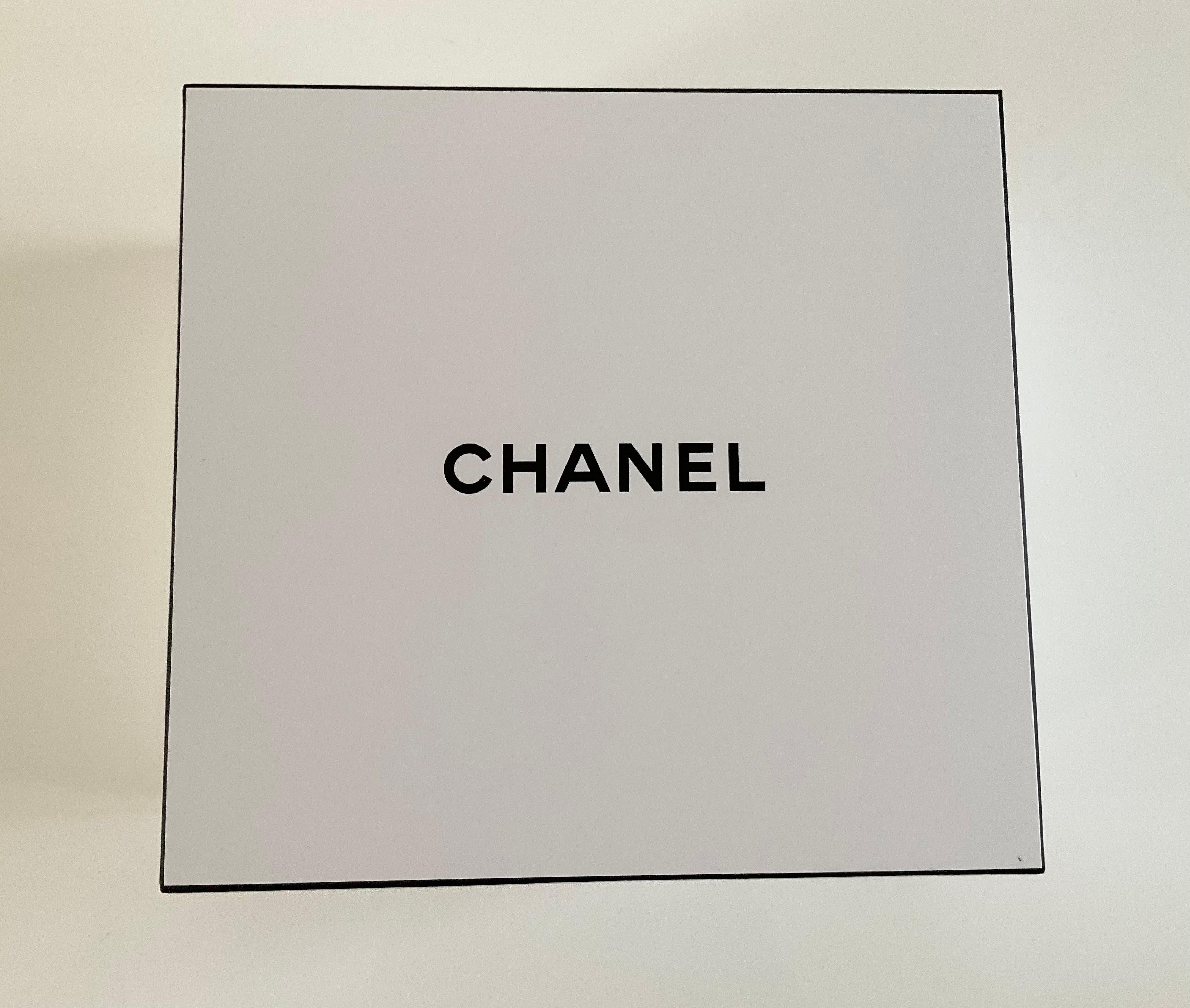 Chanel Advent Calendar Christmas Ultra-Rare Worldwide Exclusive 2025 im Angebot 6