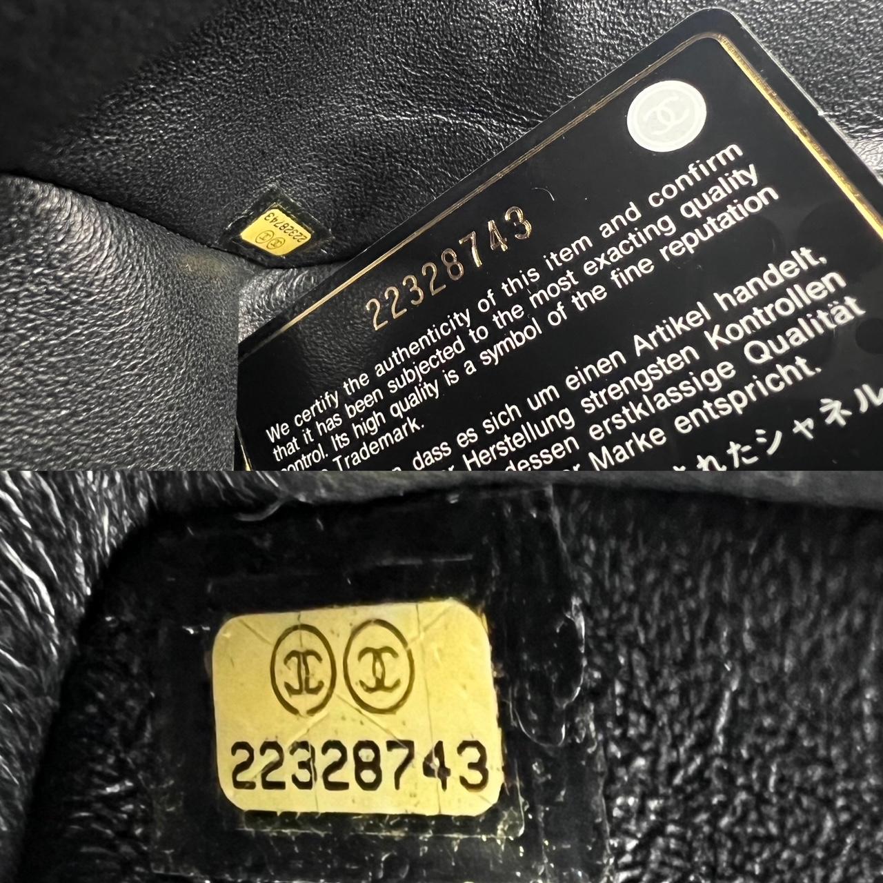 Chanel Aged Calfskin Quilted Casino 2.55 Reissue 225 Flap Black Shoulder Bag In Excellent Condition For Sale In Freehold, NJ