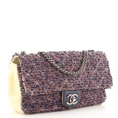 Chanel Aged Chain CC Klappentasche aus gestepptem Tweed Medium